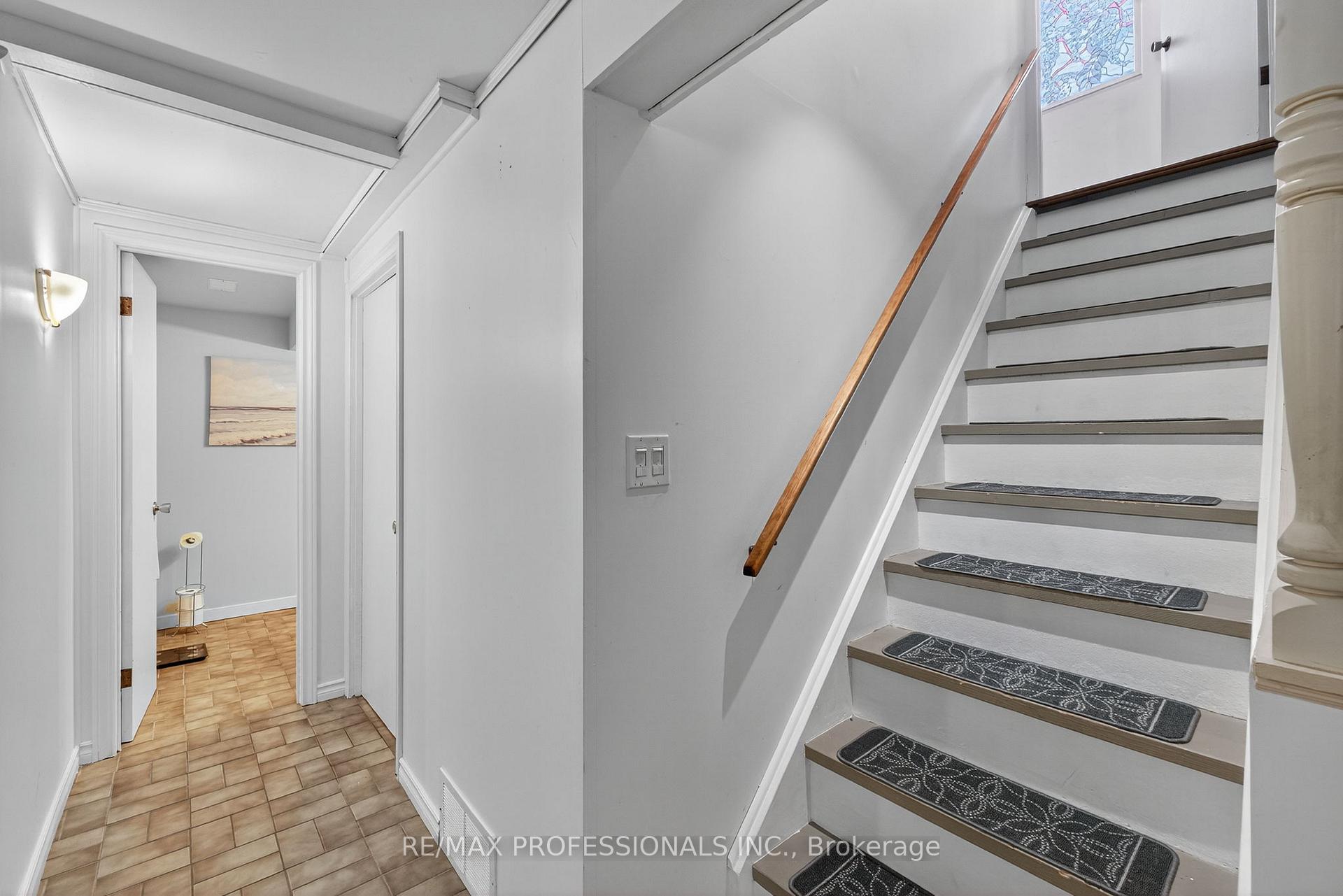 Photo 39 of 19 Salina Place, Hamilton, Stoney Creek — HOMEH