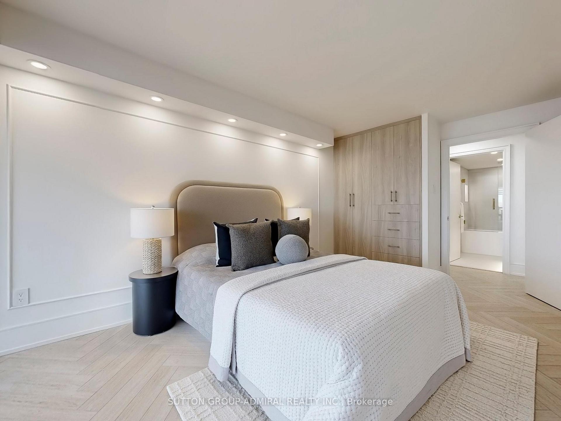 Photo 32 of Unit 704, 1 Clark Avenue W, Vaughan, Crestwood-Springfarm-Yorkhill — HOMEH