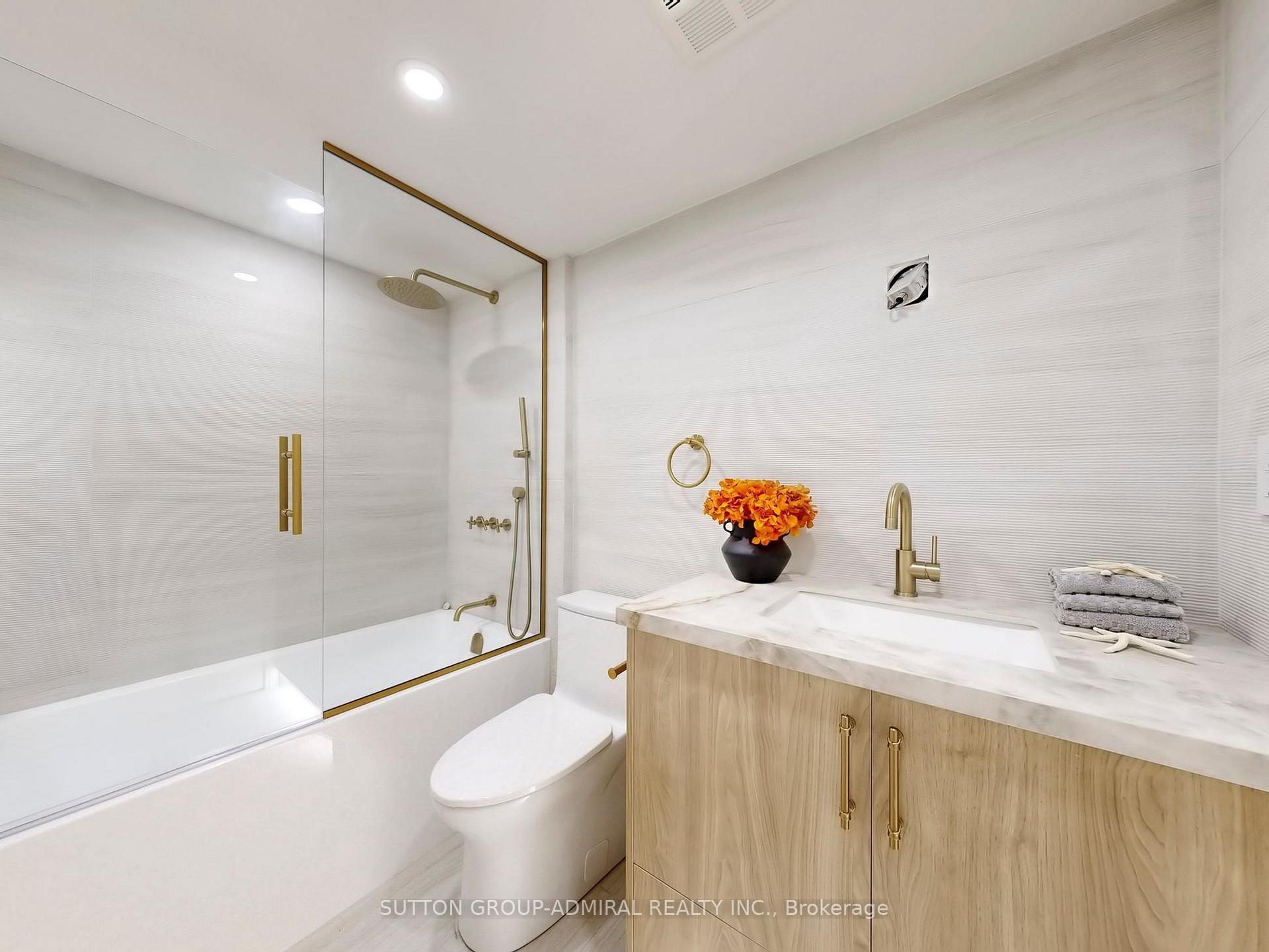 Photo 38 of Unit 704, 1 Clark Avenue W, Vaughan, Crestwood-Springfarm-Yorkhill — HOMEH