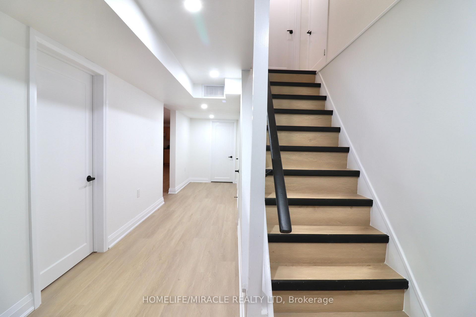 Photo 63 of 354 Lee Circle, Waterloo — HOMEH