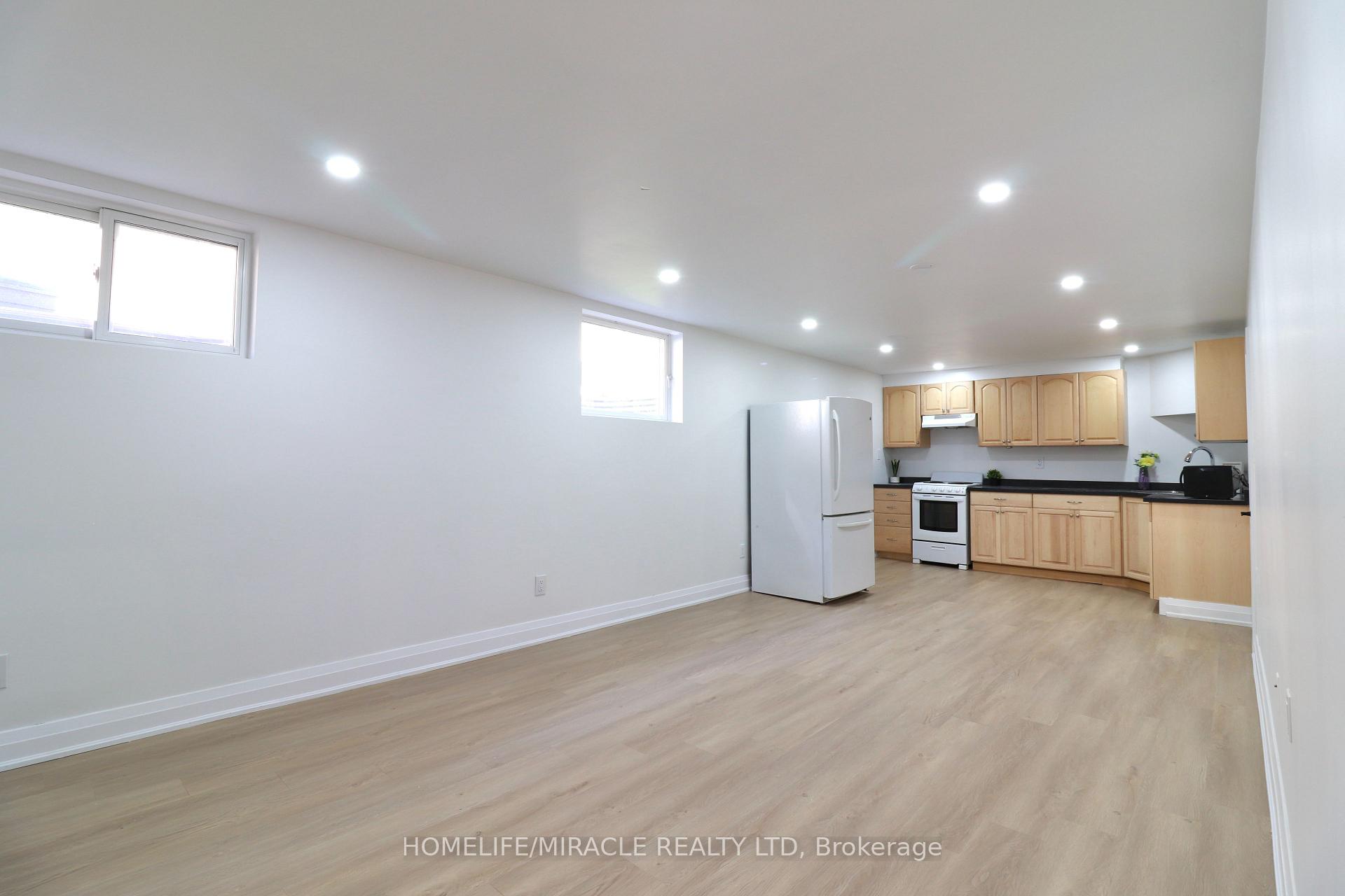 Photo 66 of 354 Lee Circle, Waterloo — HOMEH