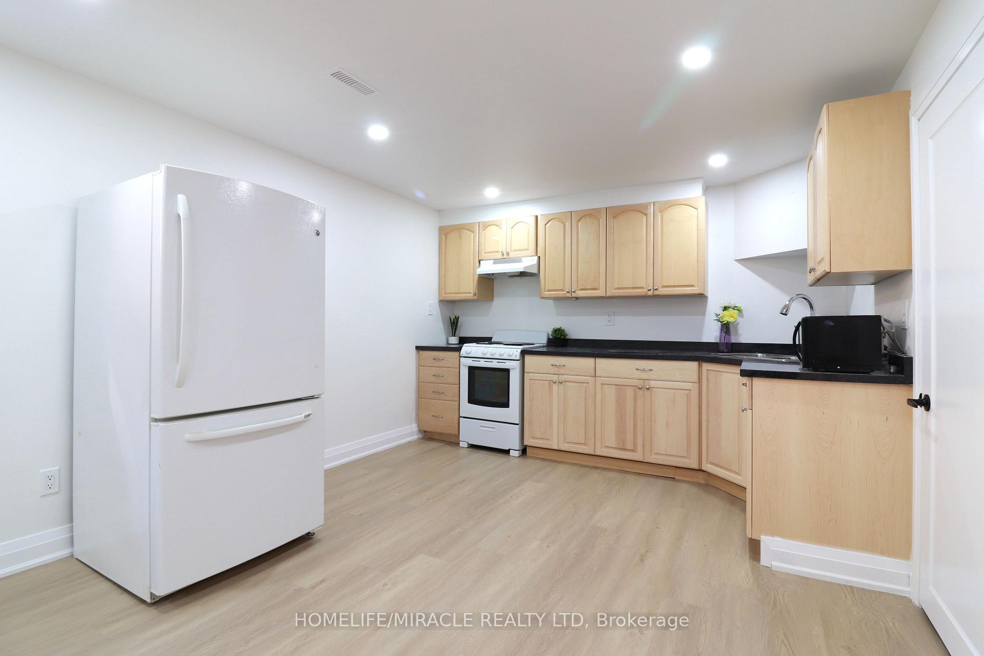 Photo 69 of 354 Lee Circle, Waterloo — HOMEH