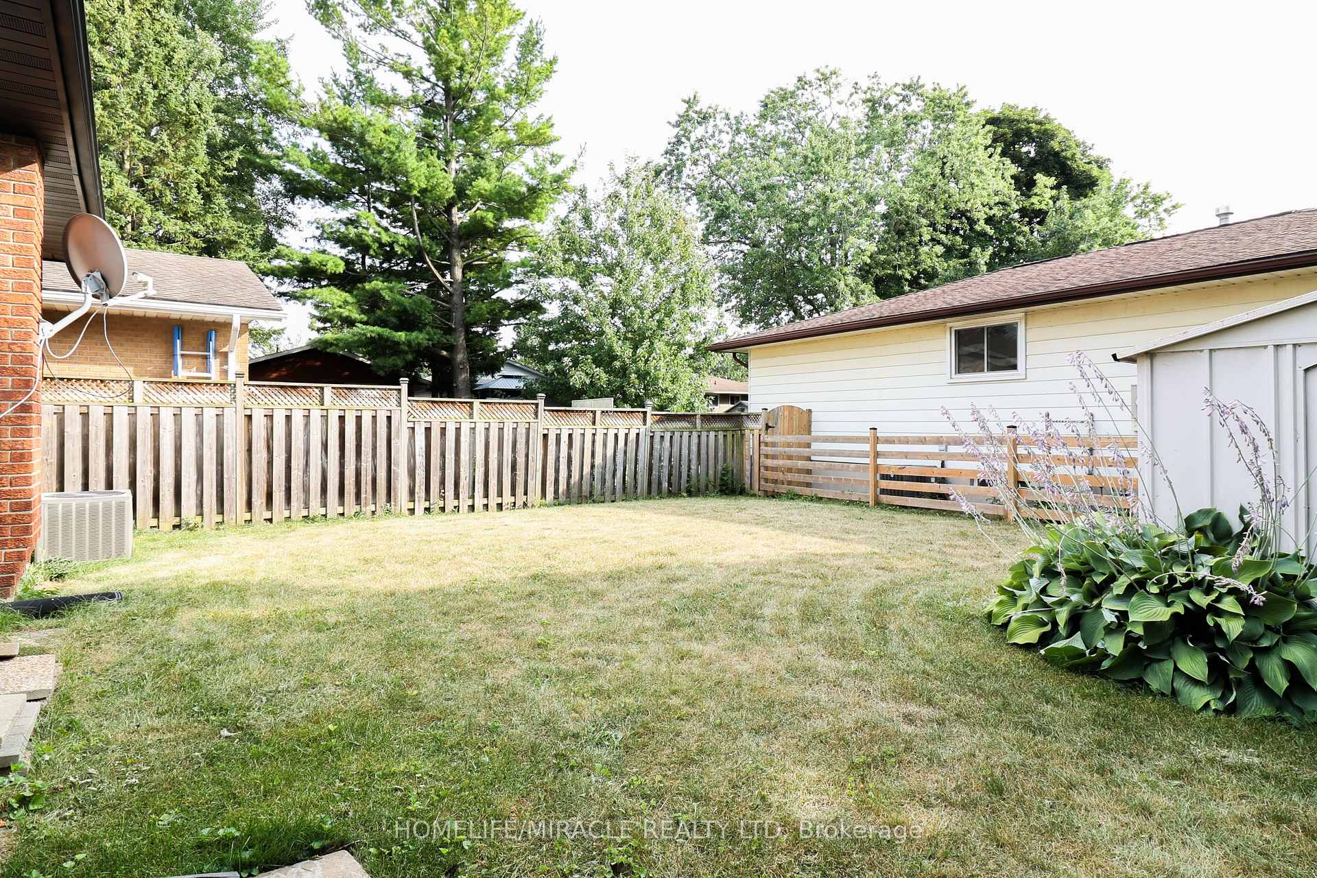 Photo 81 of 354 Lee Circle, Waterloo — HOMEH