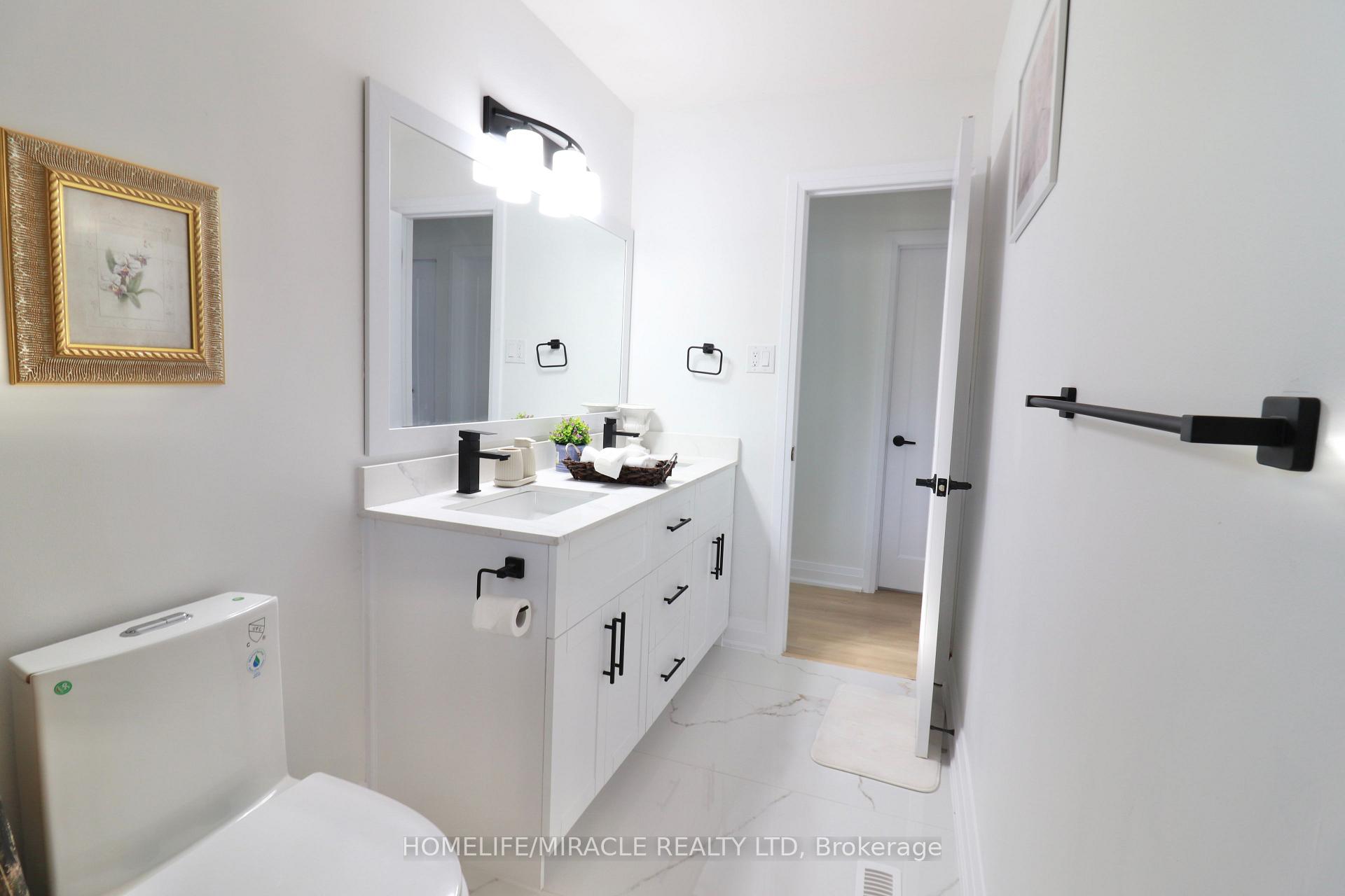 Photo 15 of 354 Lee Circle, Waterloo — HOMEH