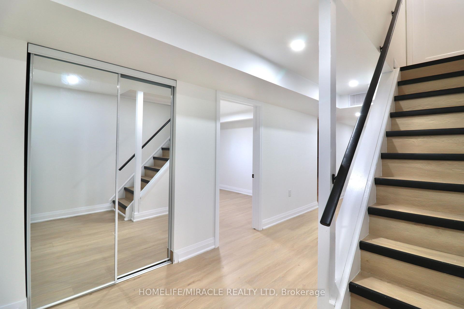 Photo 22 of 354 Lee Circle, Waterloo — HOMEH