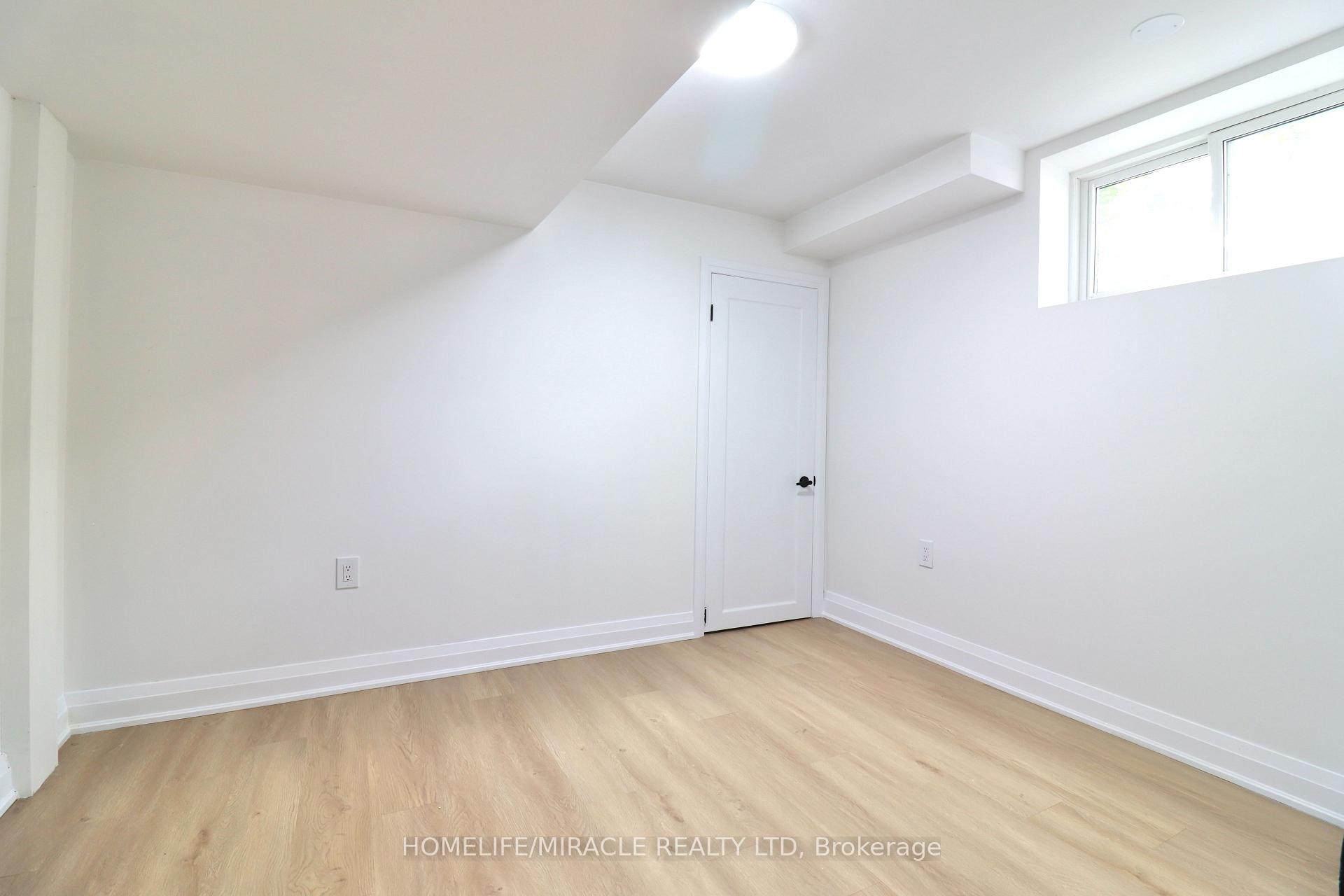 Photo 28 of 354 Lee Circle, Waterloo — HOMEH