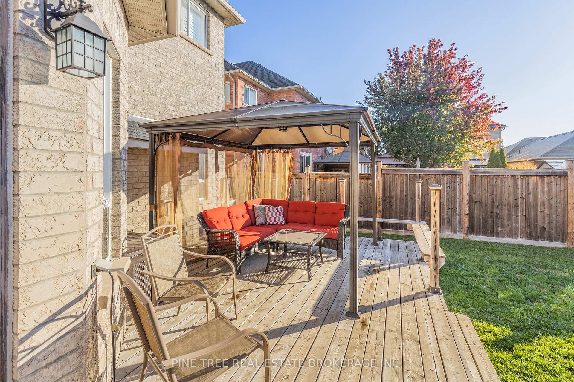 Photo 35 of 31 Connaught Lane, Barrie, Innis-Shore — HOMEH