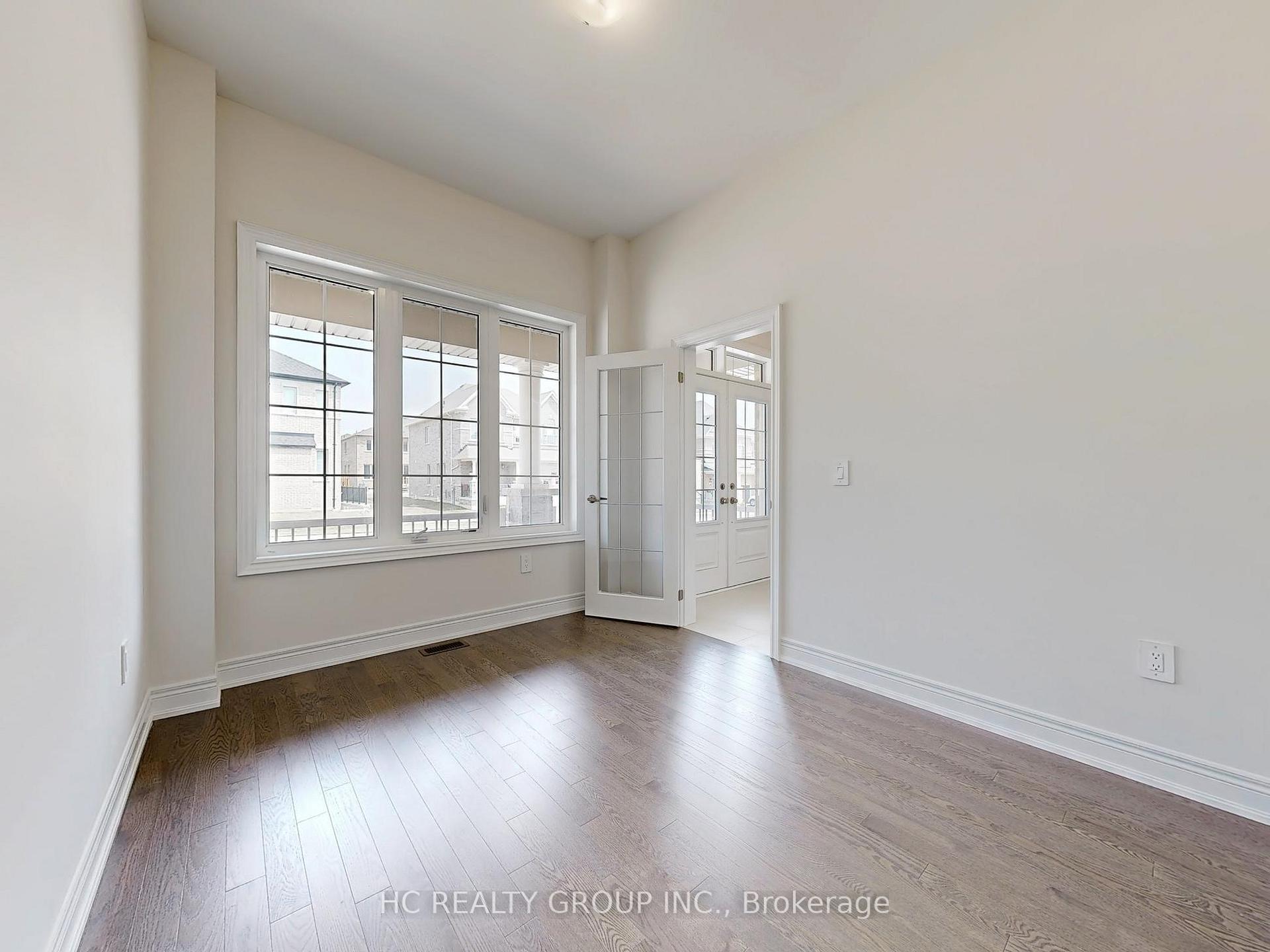 Photo 2 of 2941 Grindstone Crescent, Pickering, Rural Pickering — HOMEH