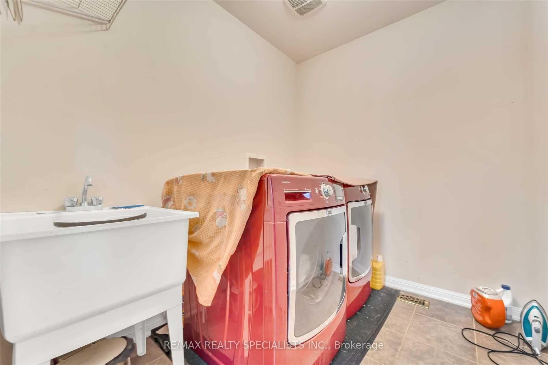Photo 13 of Unit Main & 2ND, 7 Bonsai Lane, Brampton, Northwest Brampton — HOMEH
