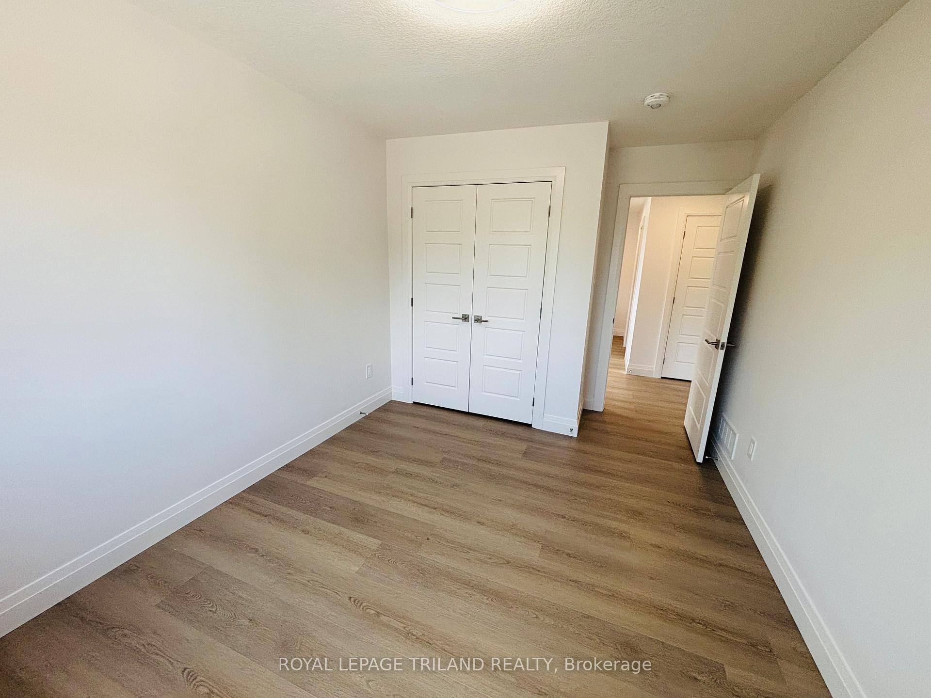 Photo 2 of Unit 2, 116 Fairview Avenue, St. Thomas — HOMEH
