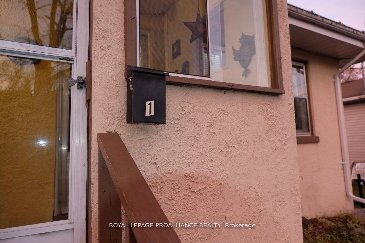 Photo 4 of 527 Front Street, Quinte West, Trenton Ward — HOMEH
