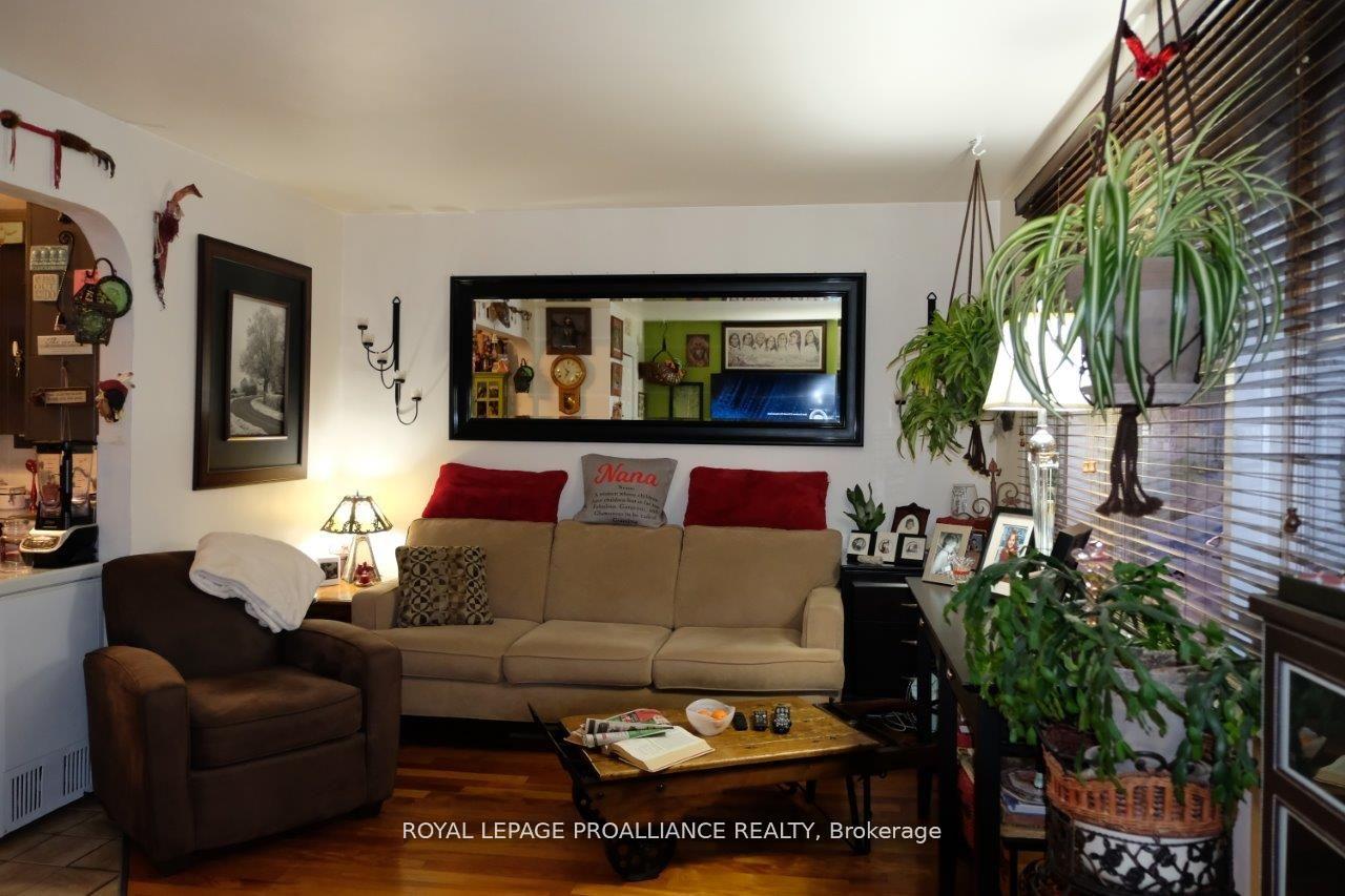 Photo 6 of 527 Front Street, Quinte West, Trenton Ward — HOMEH