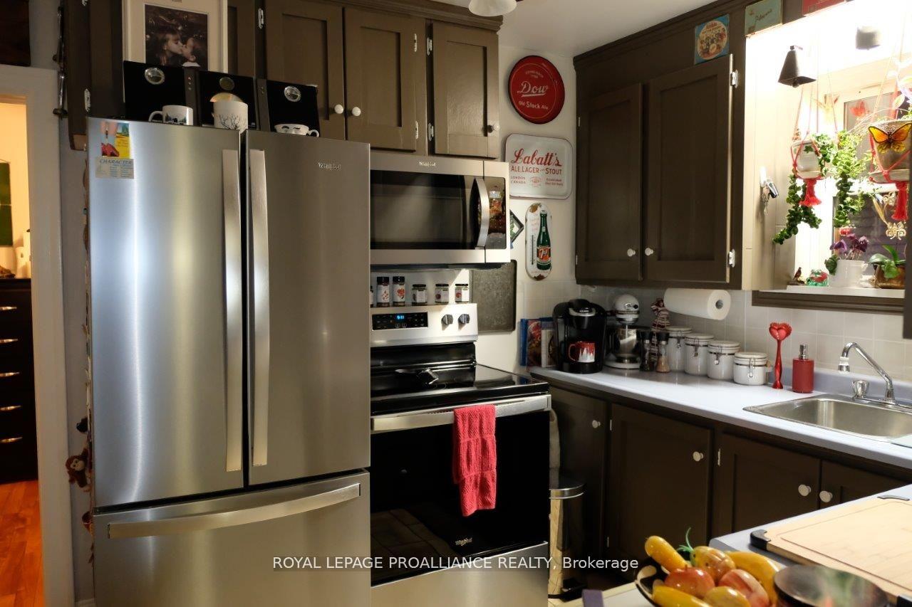 Photo 10 of 527 Front Street, Quinte West, Trenton Ward — HOMEH
