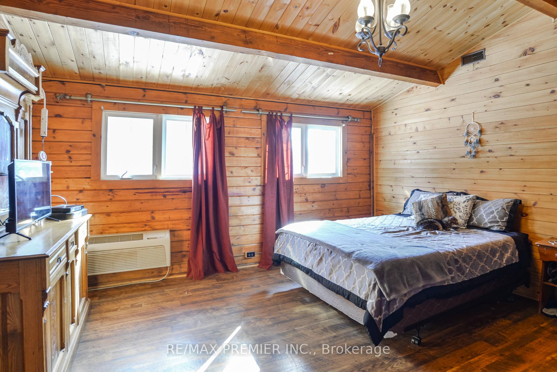 Photo 14 of 1515 11 Highway S, Gravenhurst, Morrison — HOMEH