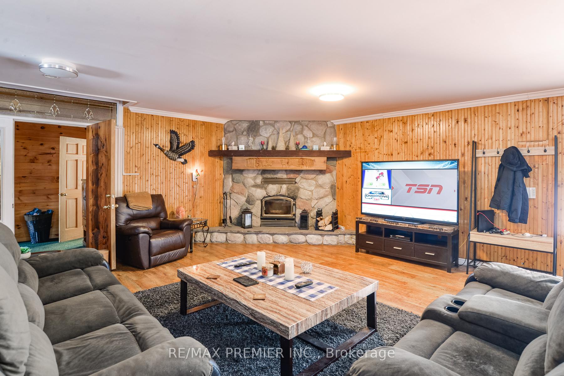 Photo 18 of 1515 11 Highway S, Gravenhurst, Morrison — HOMEH