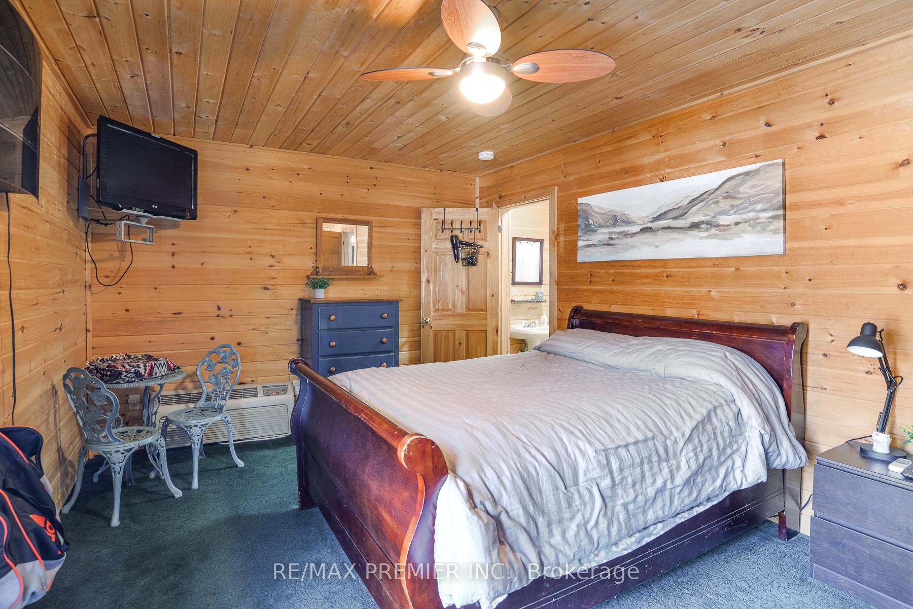 Photo 23 of 1515 11 Highway S, Gravenhurst, Morrison — HOMEH