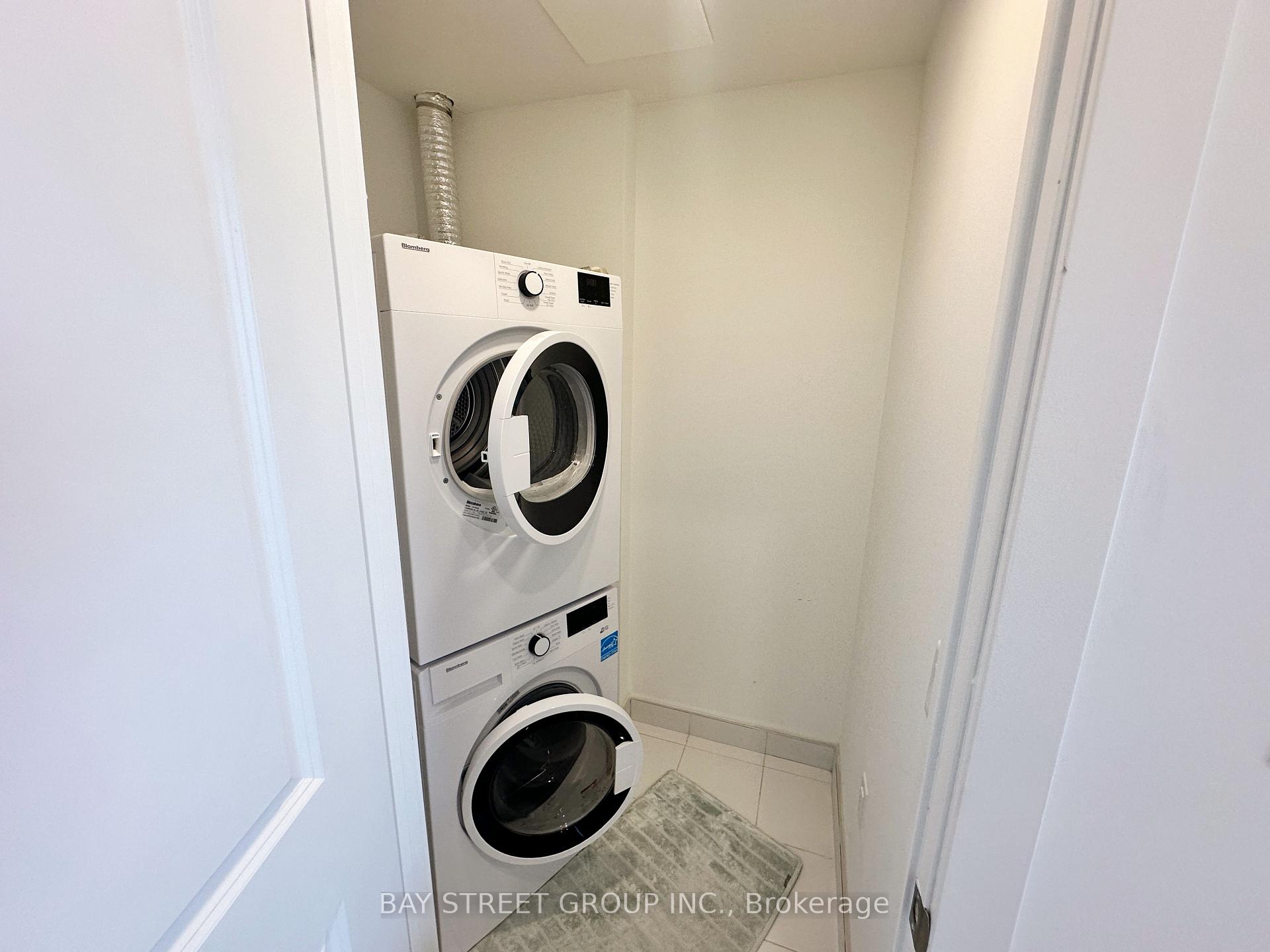 Photo 4 of Unit 4507, 395 Bloor Street E, Toronto, North St. James Town — HOMEH