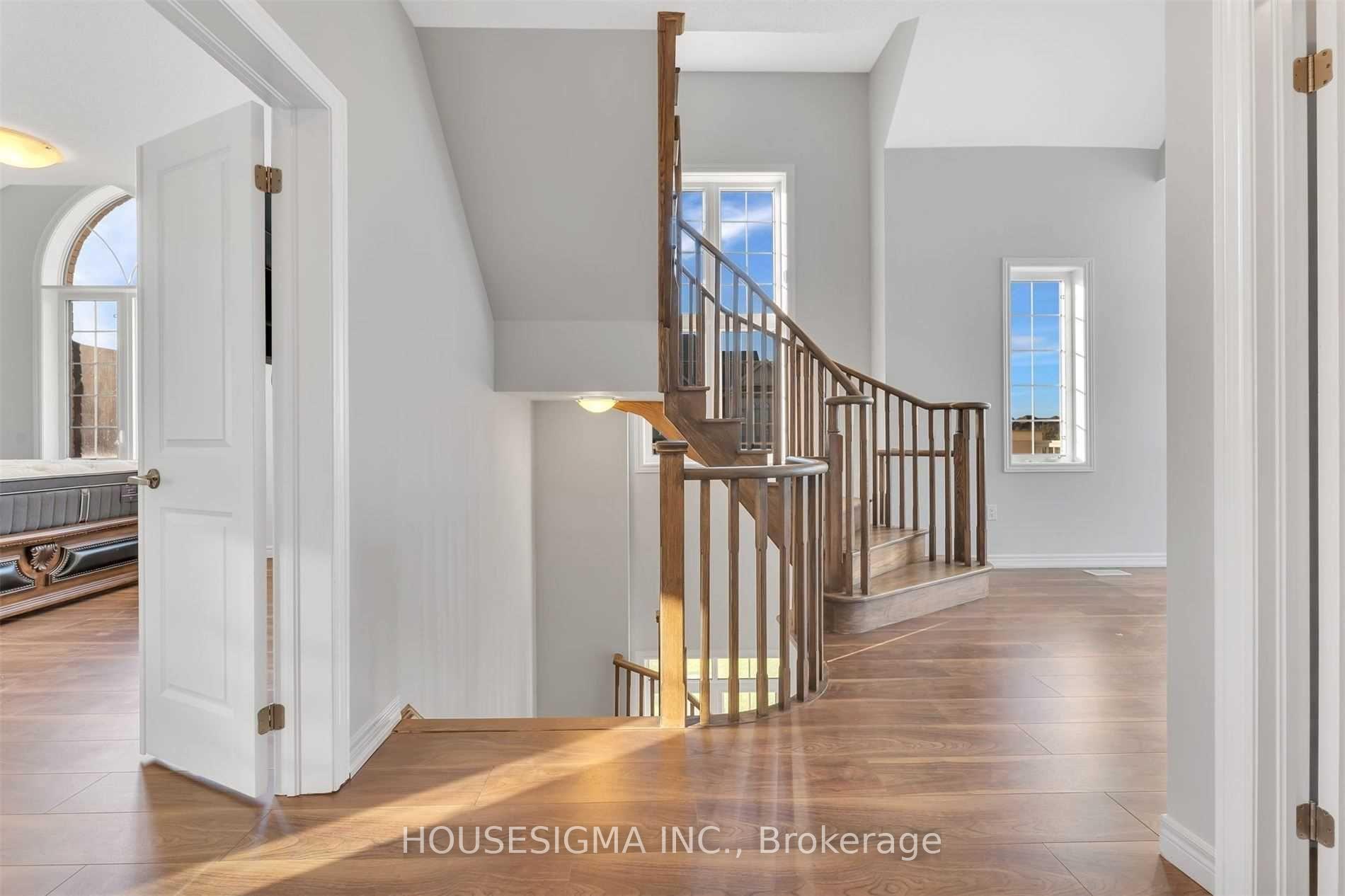 Photo 11 of Upper unit 54 Killington Avenue, Vaughan, Kleinburg — HOMEH