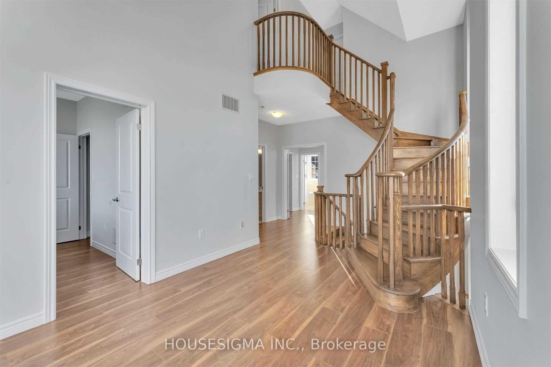 Photo 12 of Upper unit 54 Killington Avenue, Vaughan, Kleinburg — HOMEH