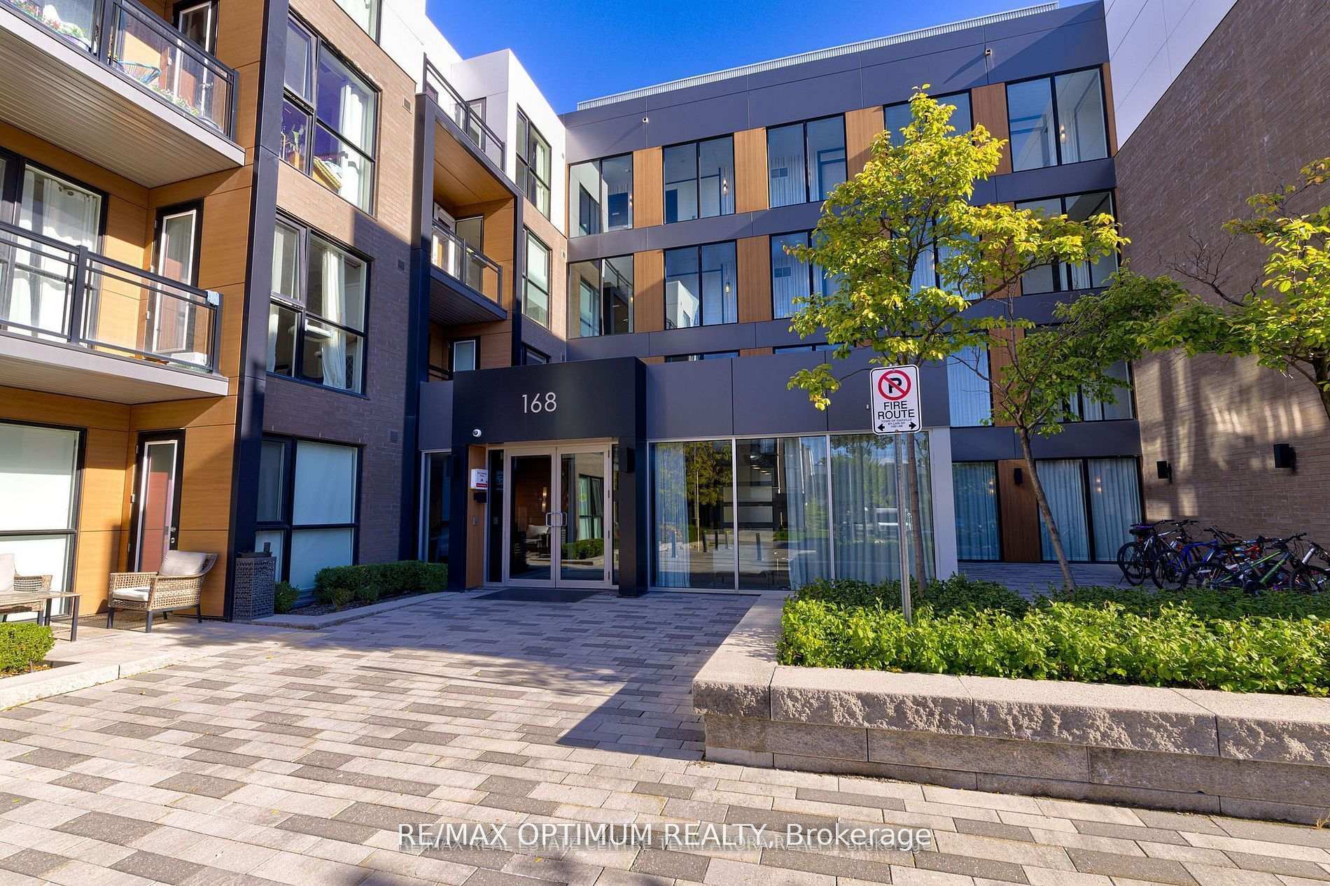 Front of Unit 212, 168 Sabina Drive