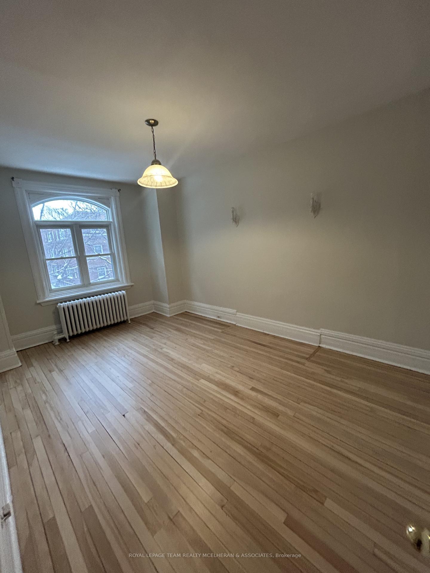 Front of Unit 3, 54 Somerset Street W