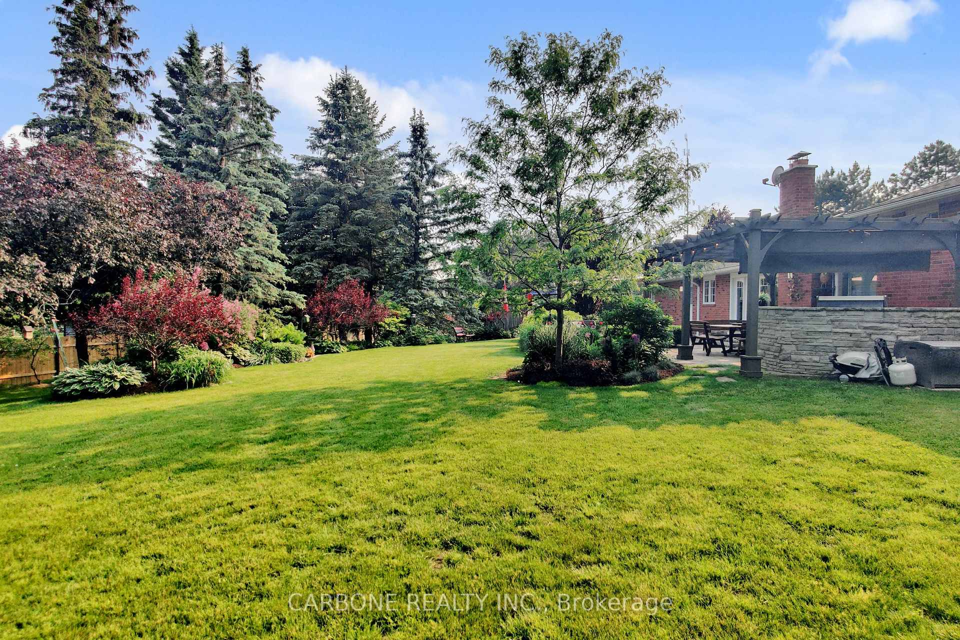 Photo 90 of 335 Forde Crescent, King, King City — HOMEH