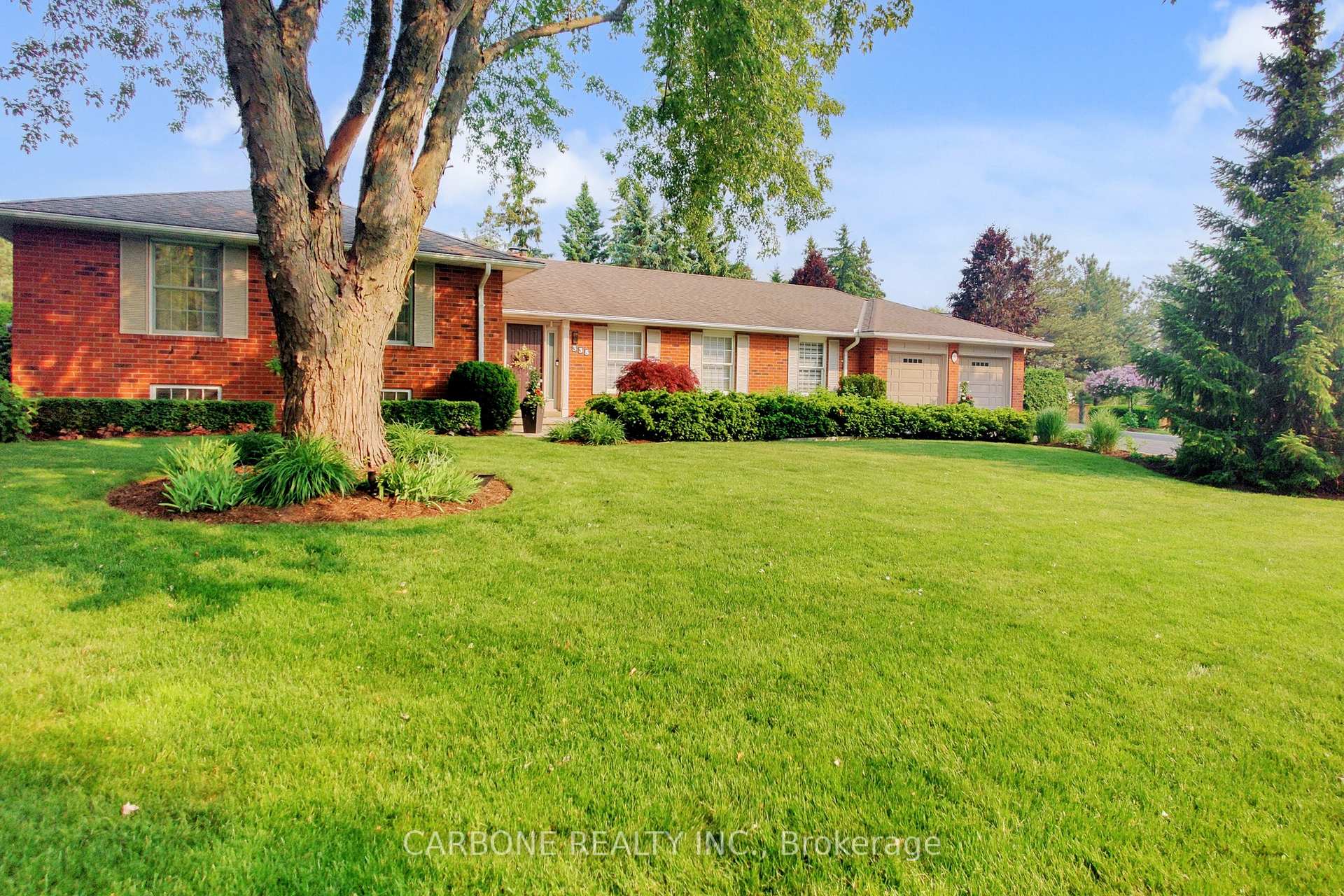 Photo 1 of 335 Forde Crescent, King, King City — HOMEH