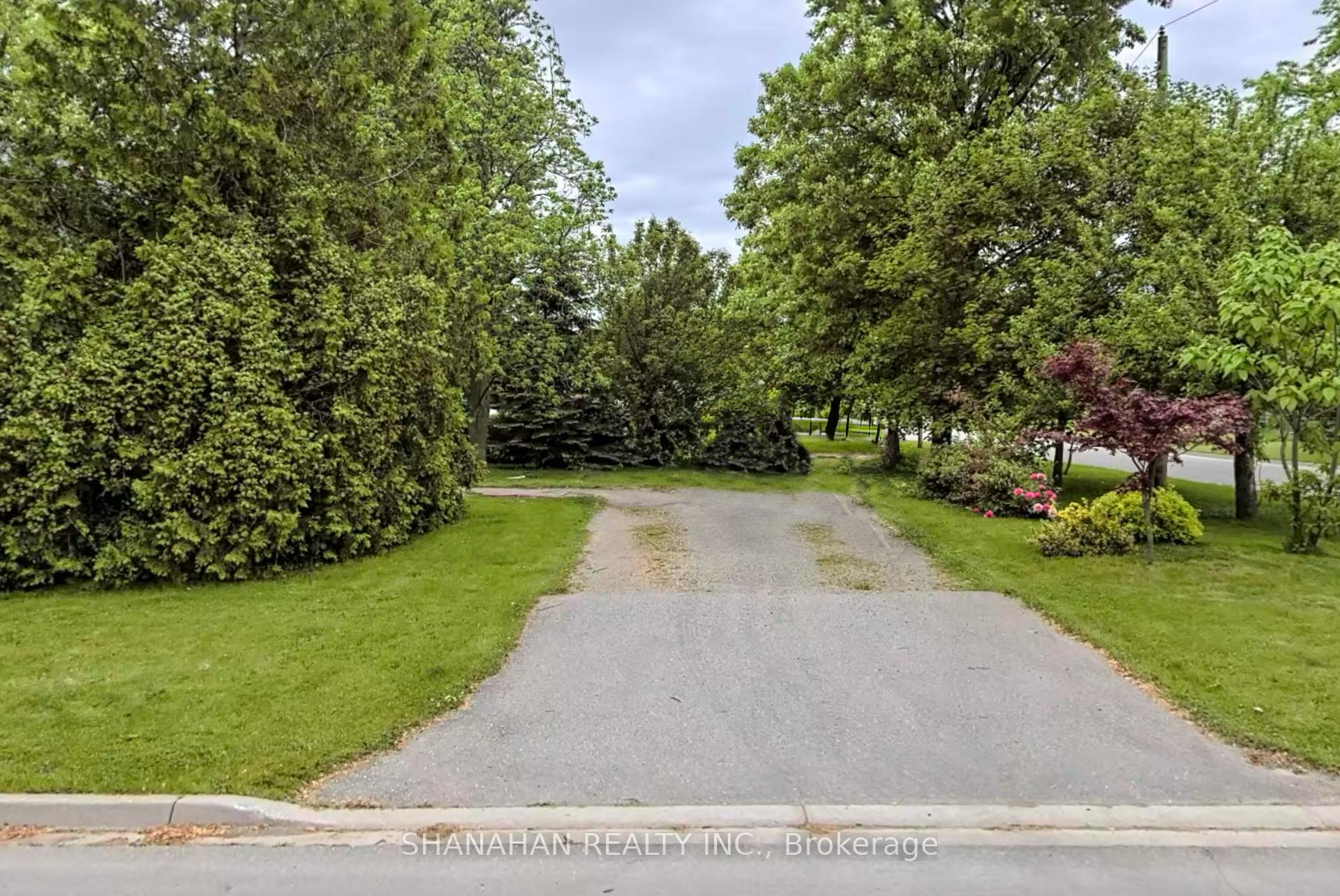 Photo 1 of 553 Simcoe Street, Warwick, Watford — HOMEH
