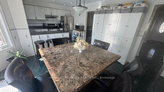 Photo 12 of 30 Gatesgill Street, Brampton, Brampton West — HOMEH