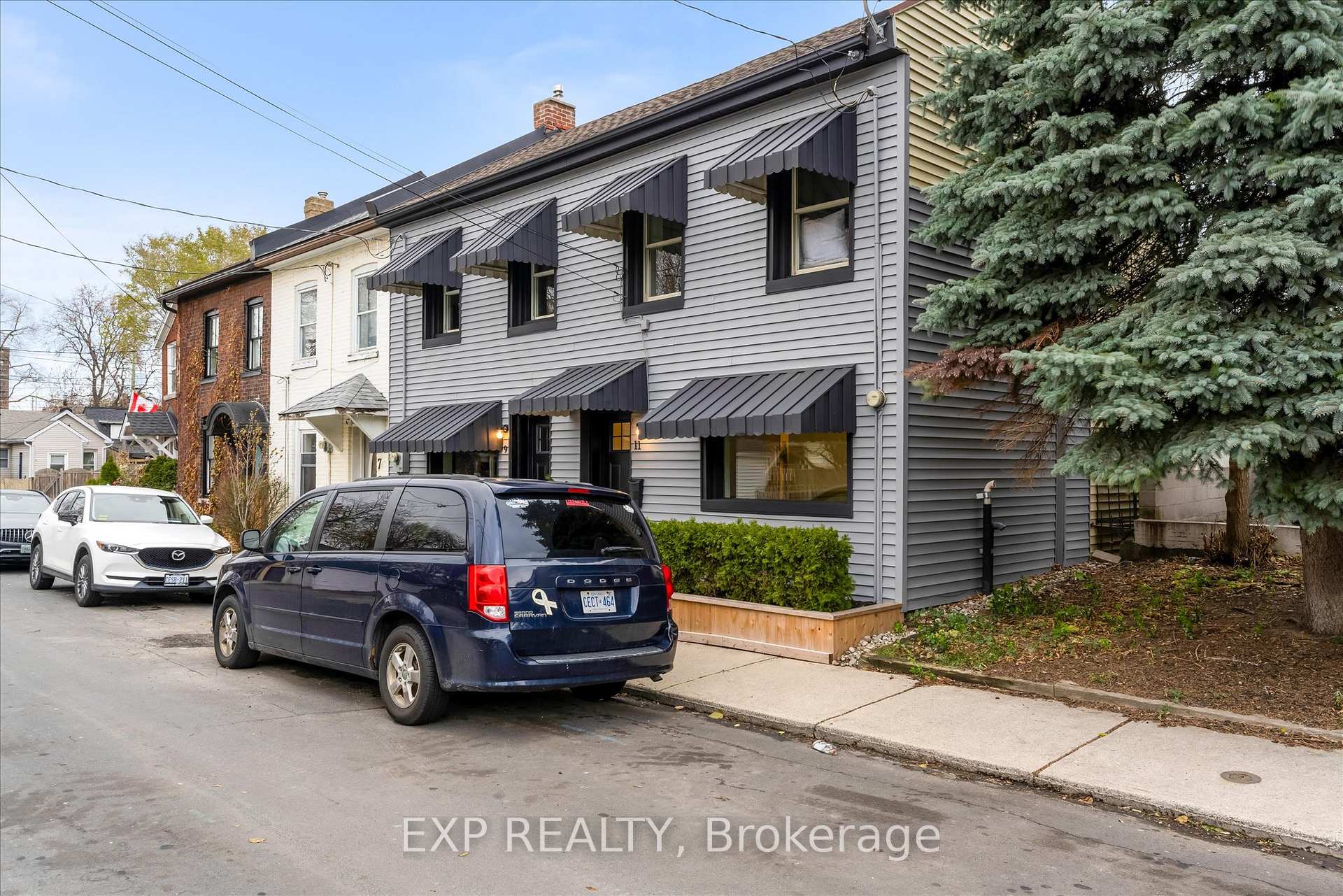 Photo 2 of 11 Ford Street, Hamilton, Corktown — HOMEH