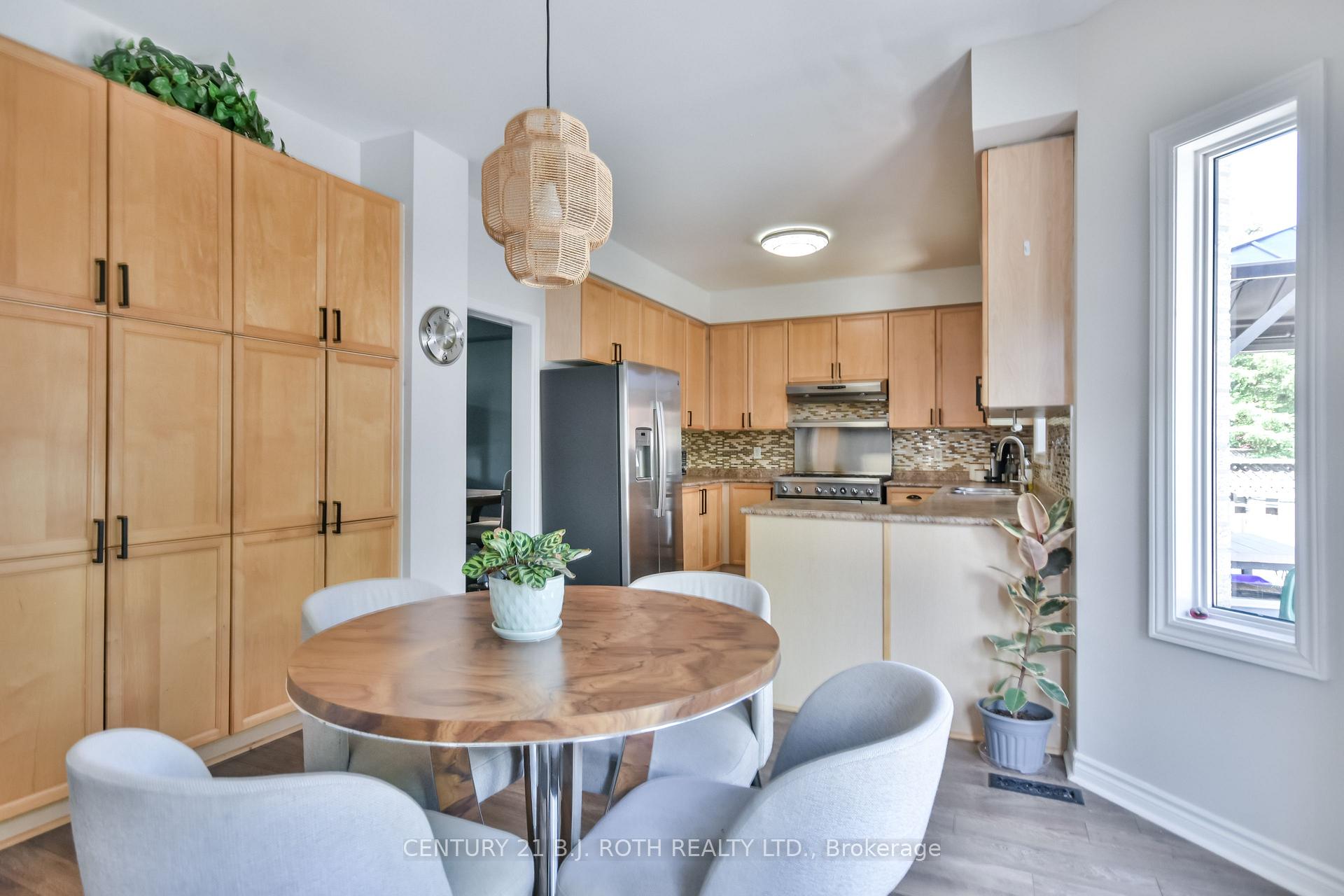 Photo 33 of 60 Carley Crescent, Barrie, Painswick South — HOMEH