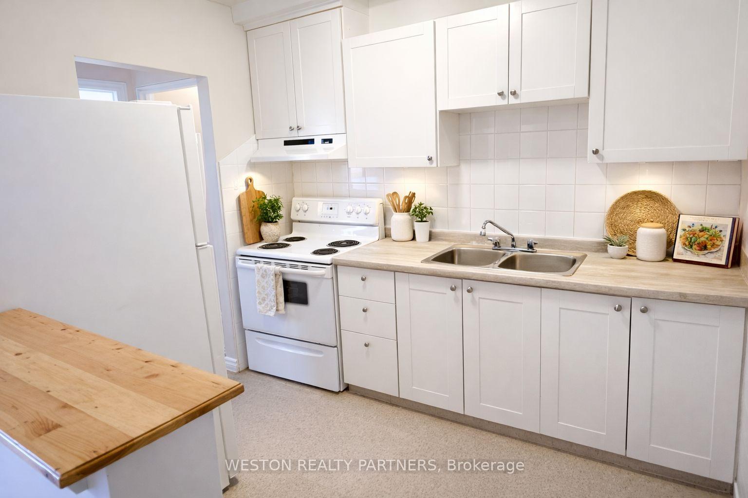 Photo 2 of Unit 17, 672 Fennell Avenue E, Hamilton, Burkholme — HOMEH