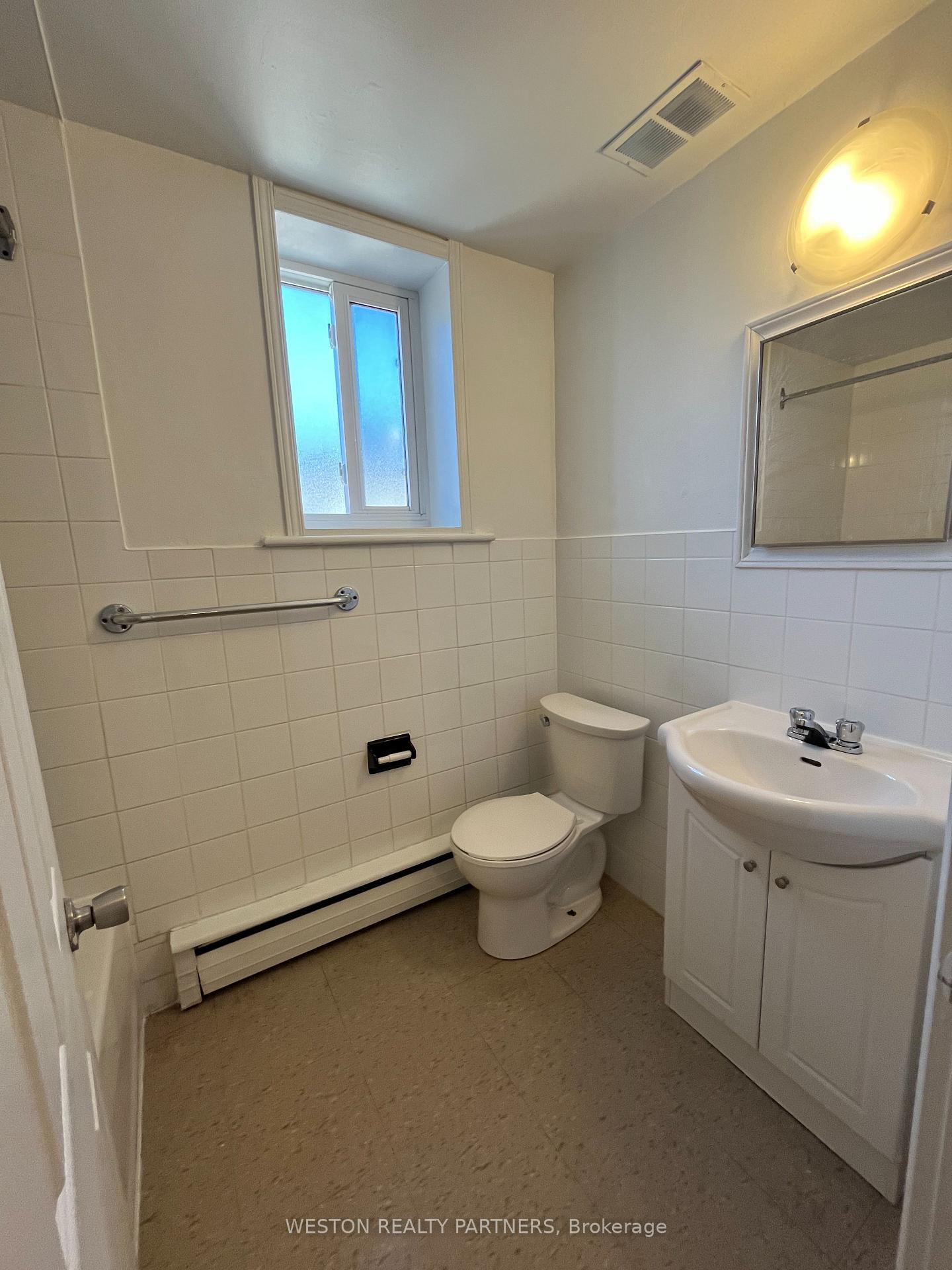 Photo 6 of Unit 17, 672 Fennell Avenue E, Hamilton, Burkholme — HOMEH