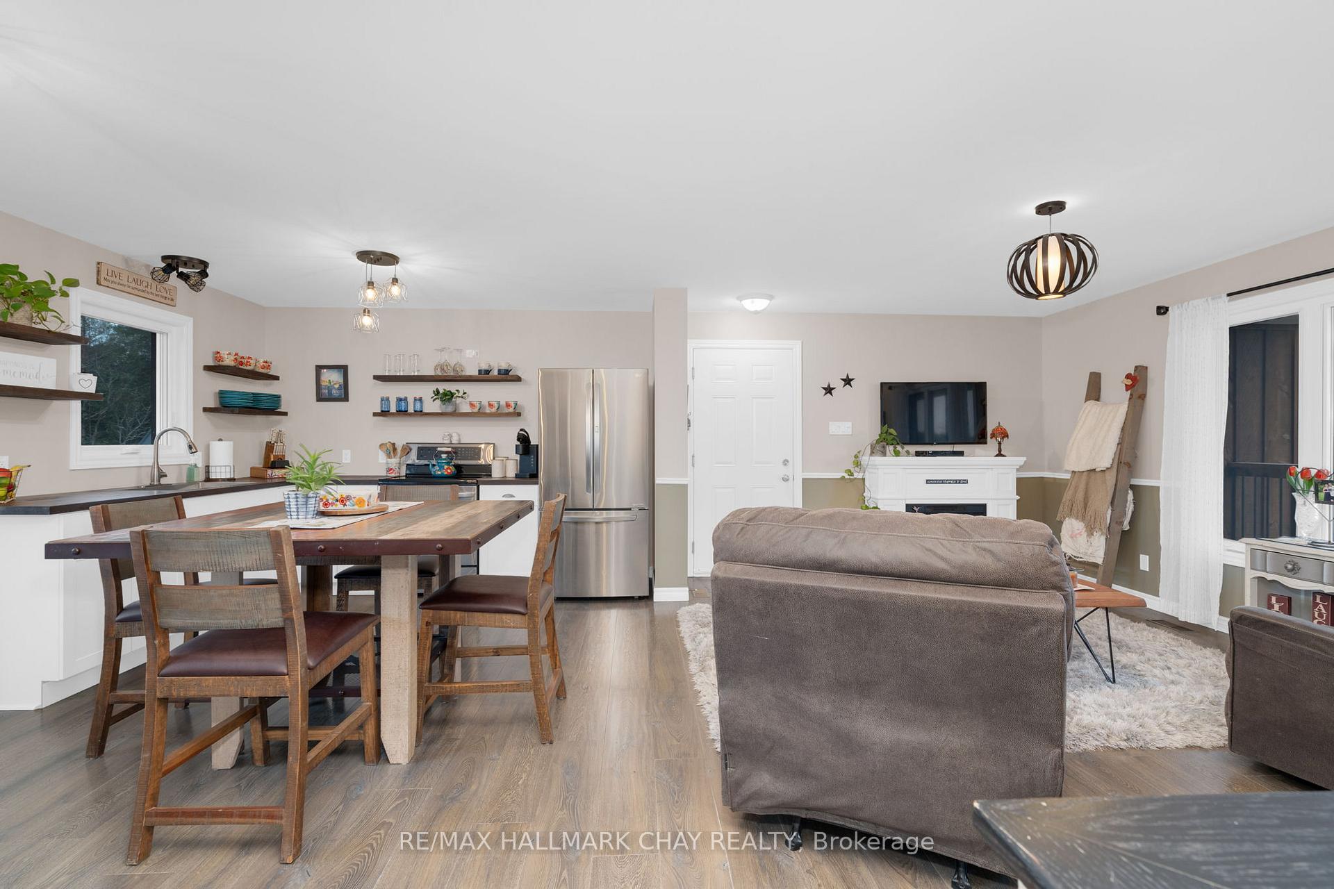 Photo 10 of 4193 Hogback Road, Clearview, Rural Clearview — HOMEH
