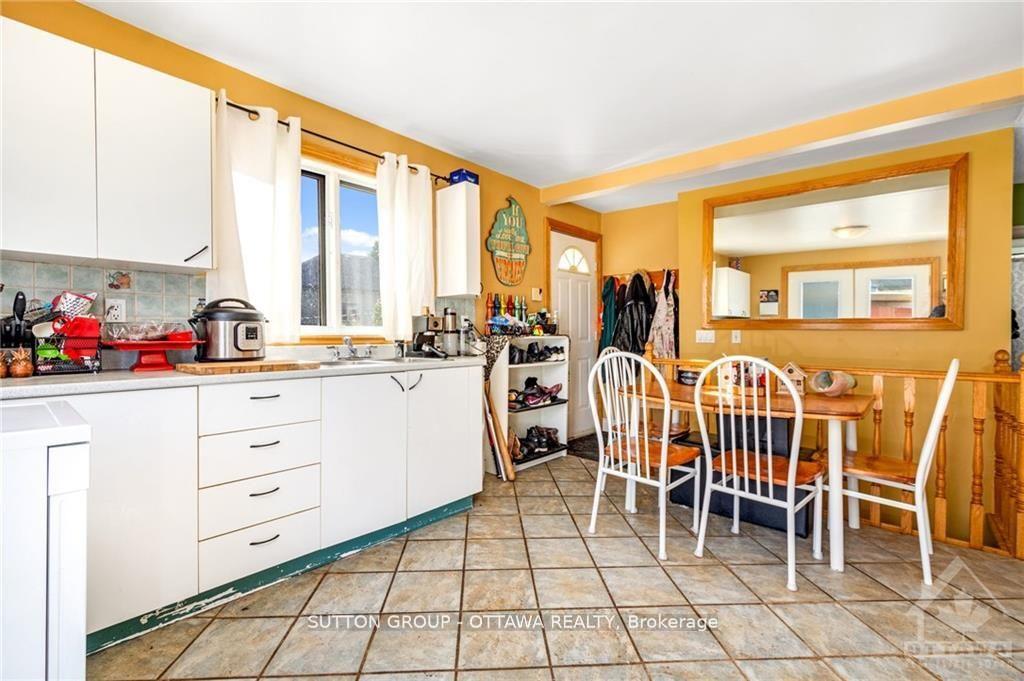 Photo 8 of 846 St Laurent Boulevard, Ottawa, Overbrook/Castle Heights — HOMEH