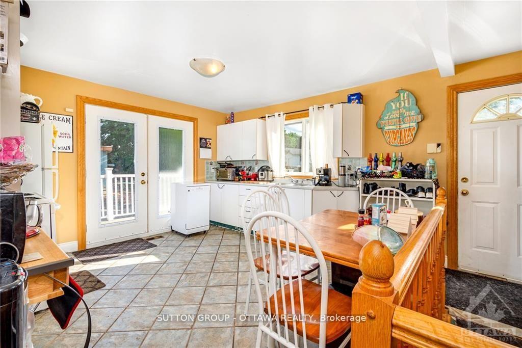Photo 11 of 846 St Laurent Boulevard, Ottawa, Overbrook/Castle Heights — HOMEH