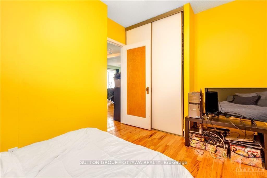Photo 15 of 846 St Laurent Boulevard, Ottawa, Overbrook/Castle Heights — HOMEH