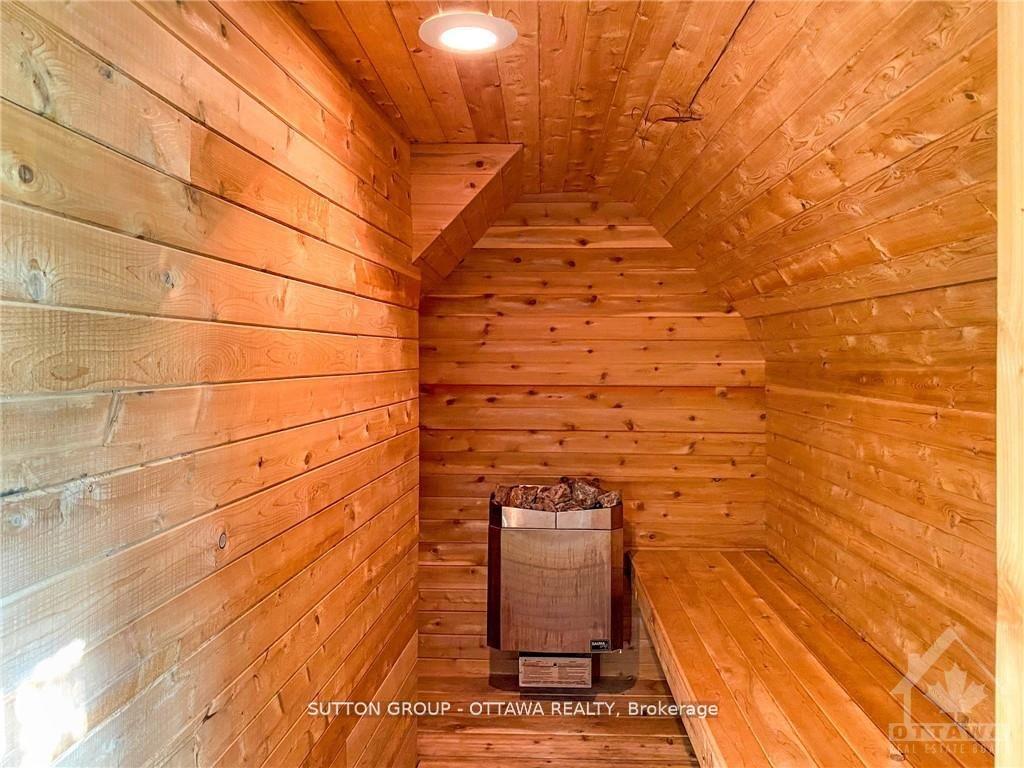 Photo 22 of 846 St Laurent Boulevard, Ottawa, Overbrook/Castle Heights — HOMEH