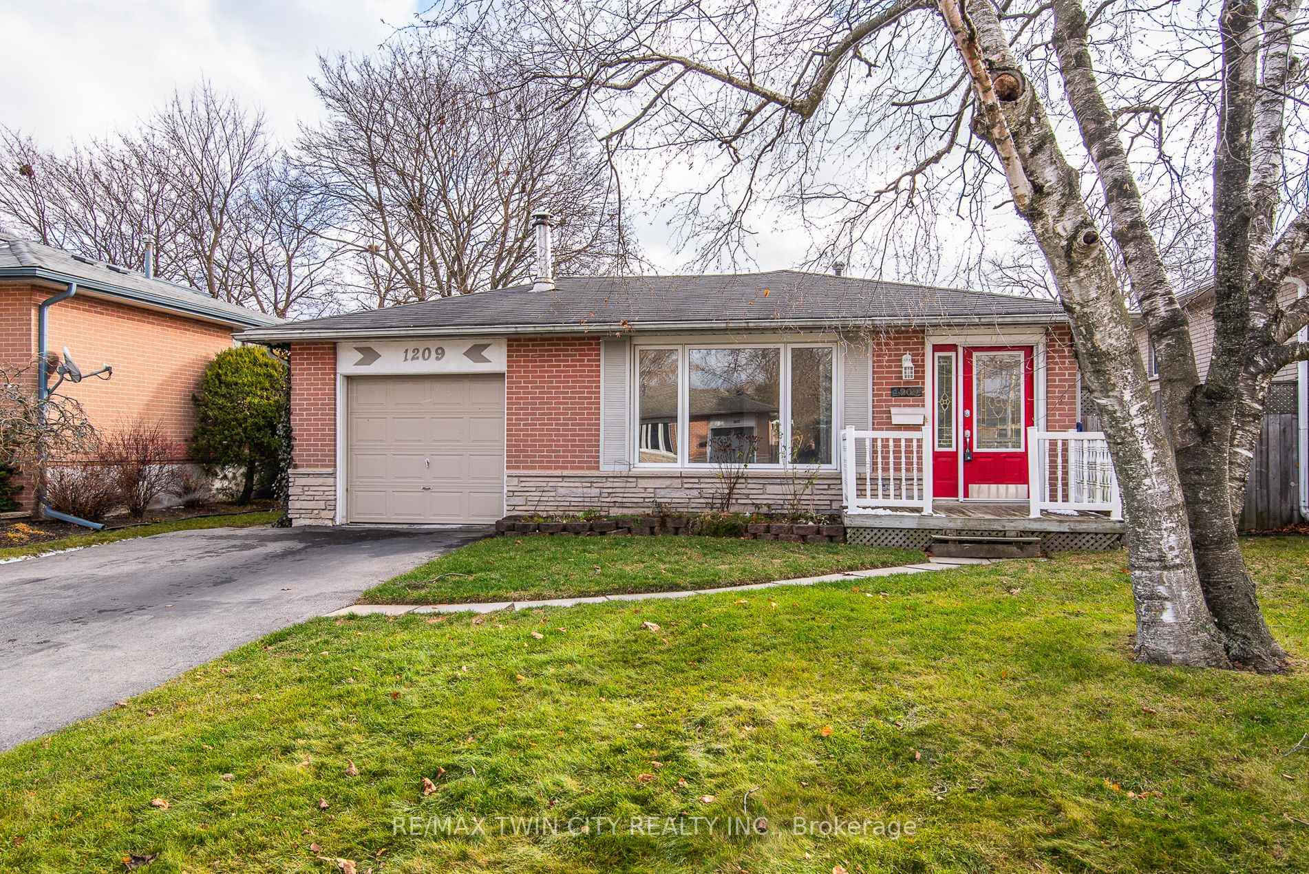 Front of 1209 Valentine Drive
