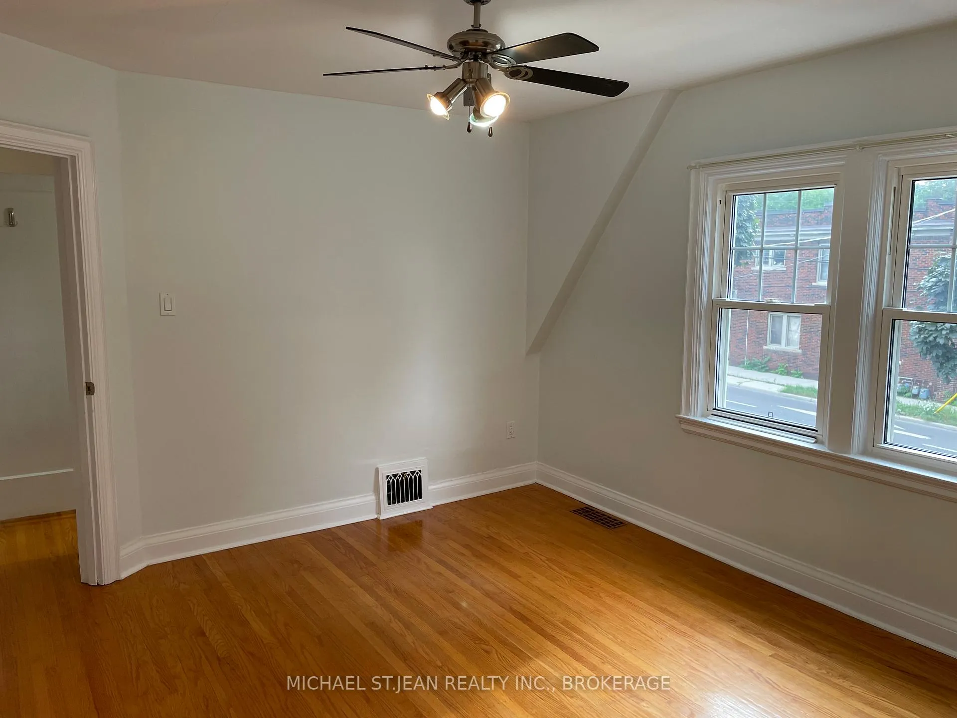 Photo 56 of 111 Ottawa Street S, Hamilton, Delta — HOMEH