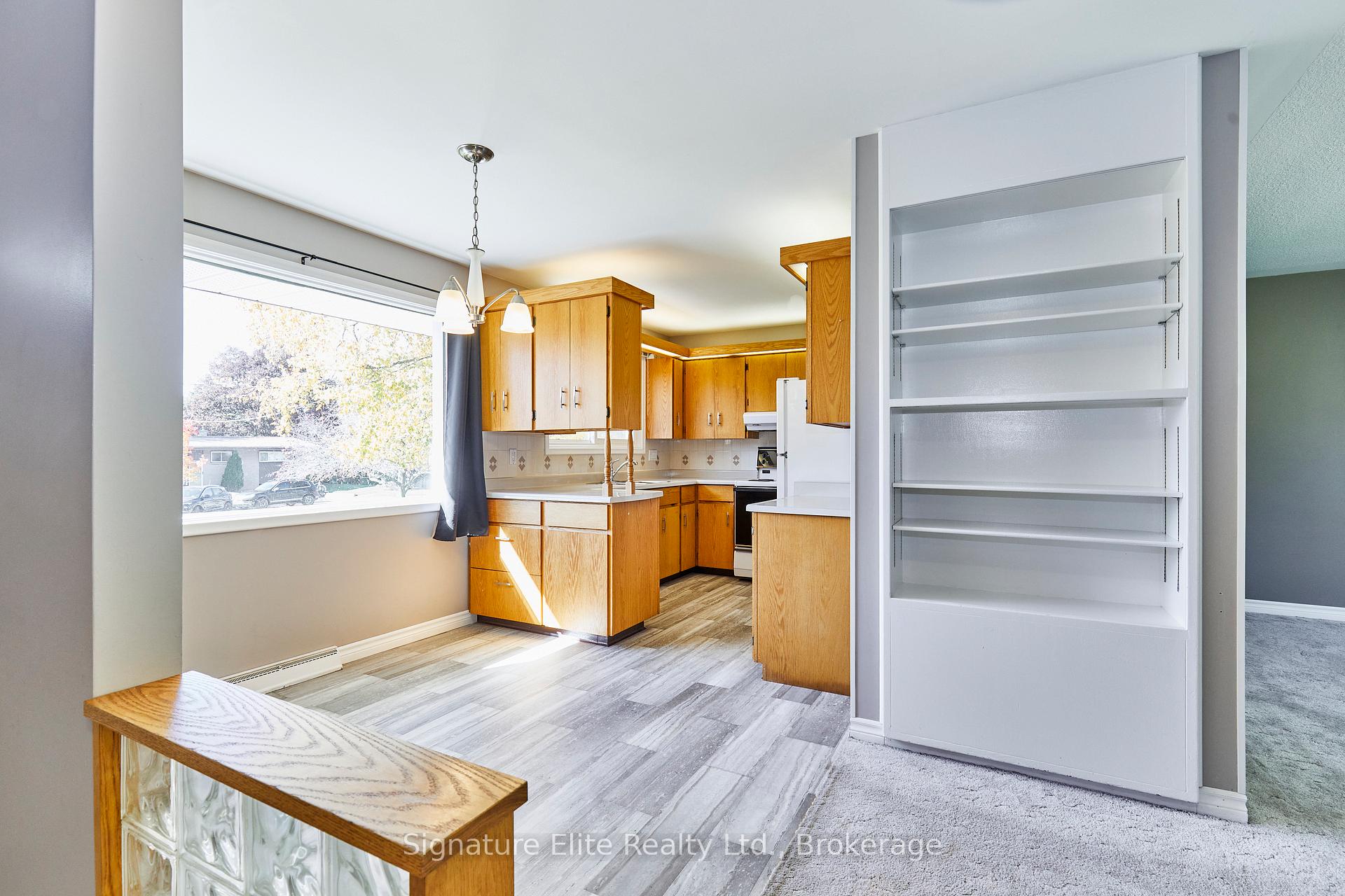 Photo 3 of Unit Main, 155 Laurel Court, Oshawa, Eastdale — HOMEH