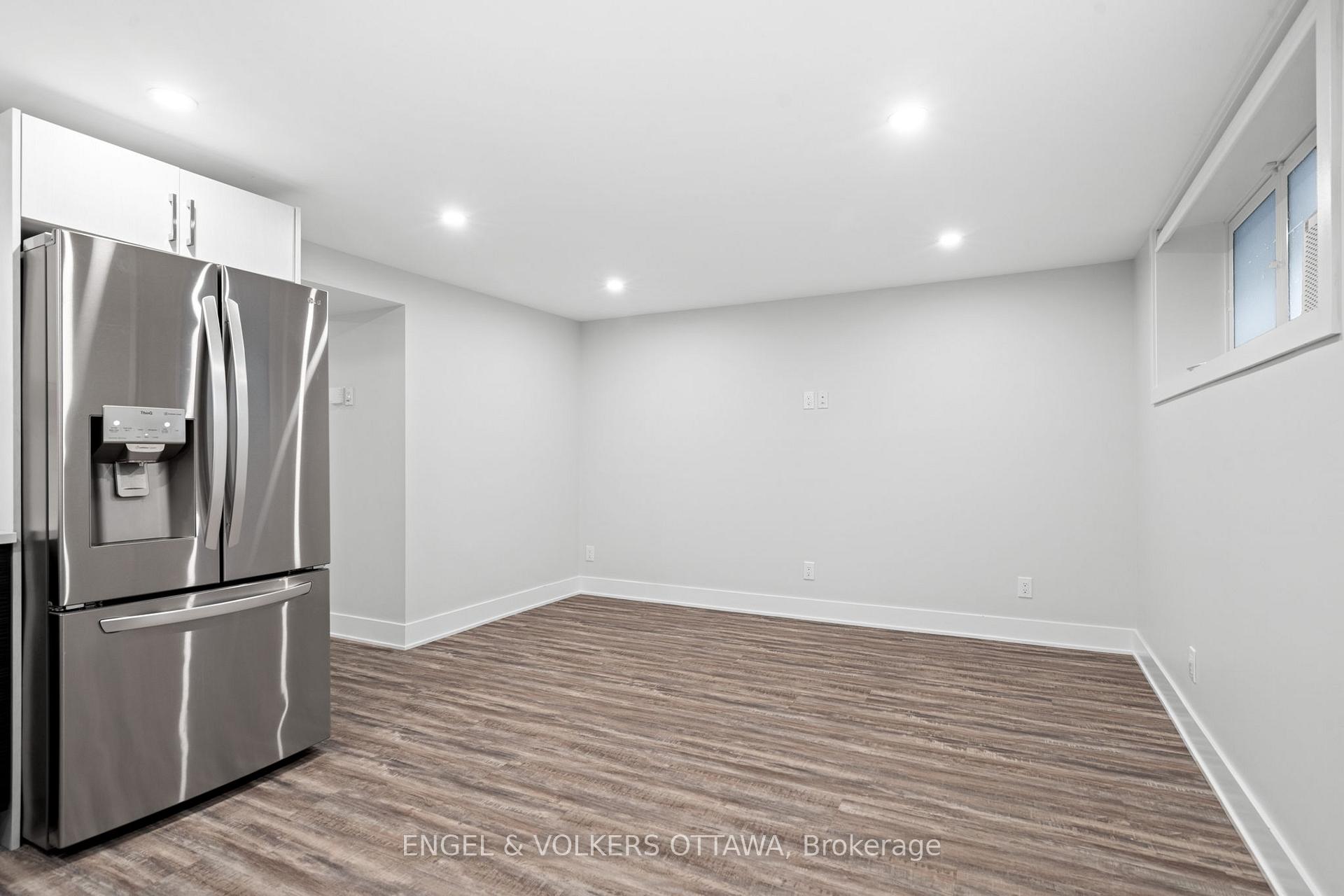 Photo 6 of Unit 4, 569 Mcleod Street, Ottawa, Ottawa Centre — HOMEH