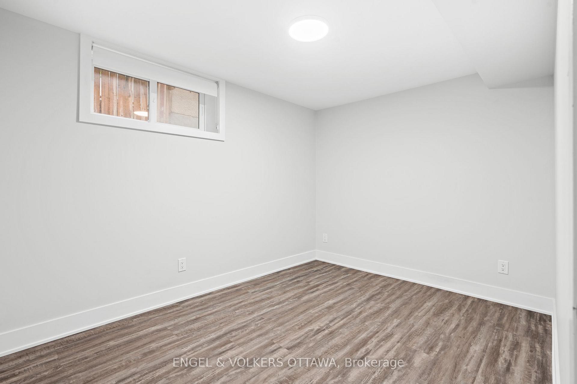 Photo 8 of Unit 4, 569 Mcleod Street, Ottawa, Ottawa Centre — HOMEH