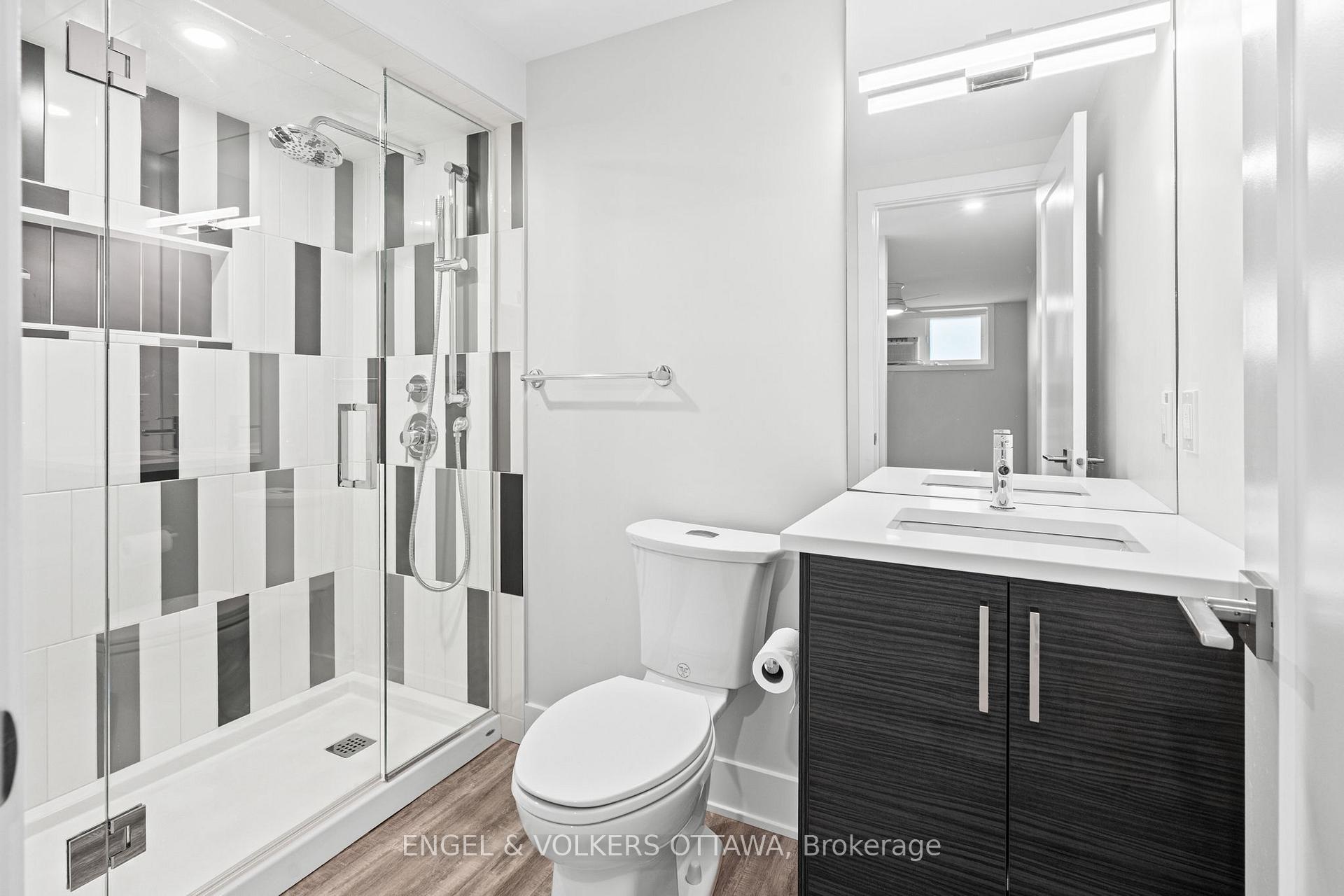 Photo 13 of Unit 4, 569 Mcleod Street, Ottawa, Ottawa Centre — HOMEH