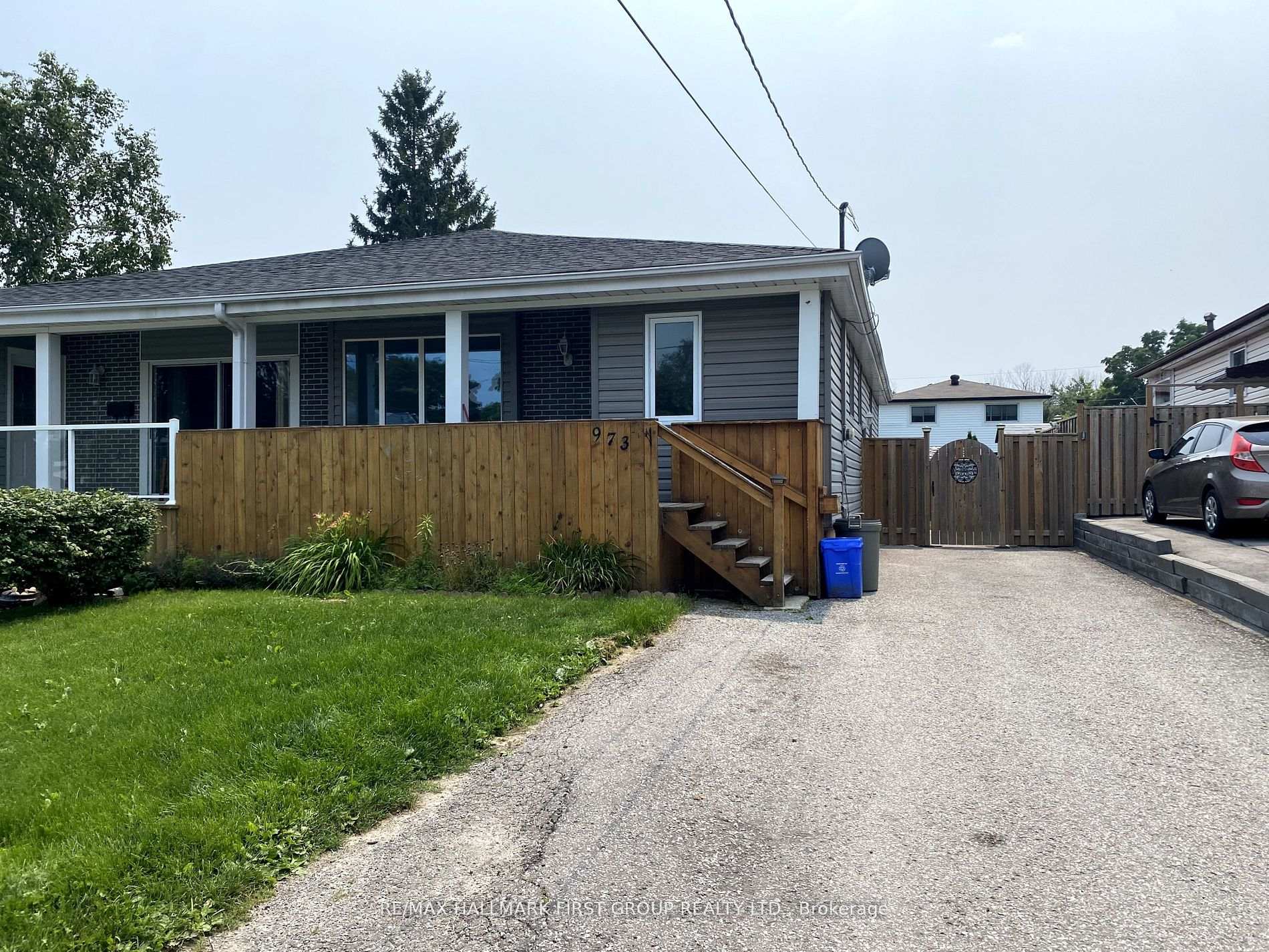 Photo 2 of 973 Mink Street, Pickering, West Shore — HOMEH