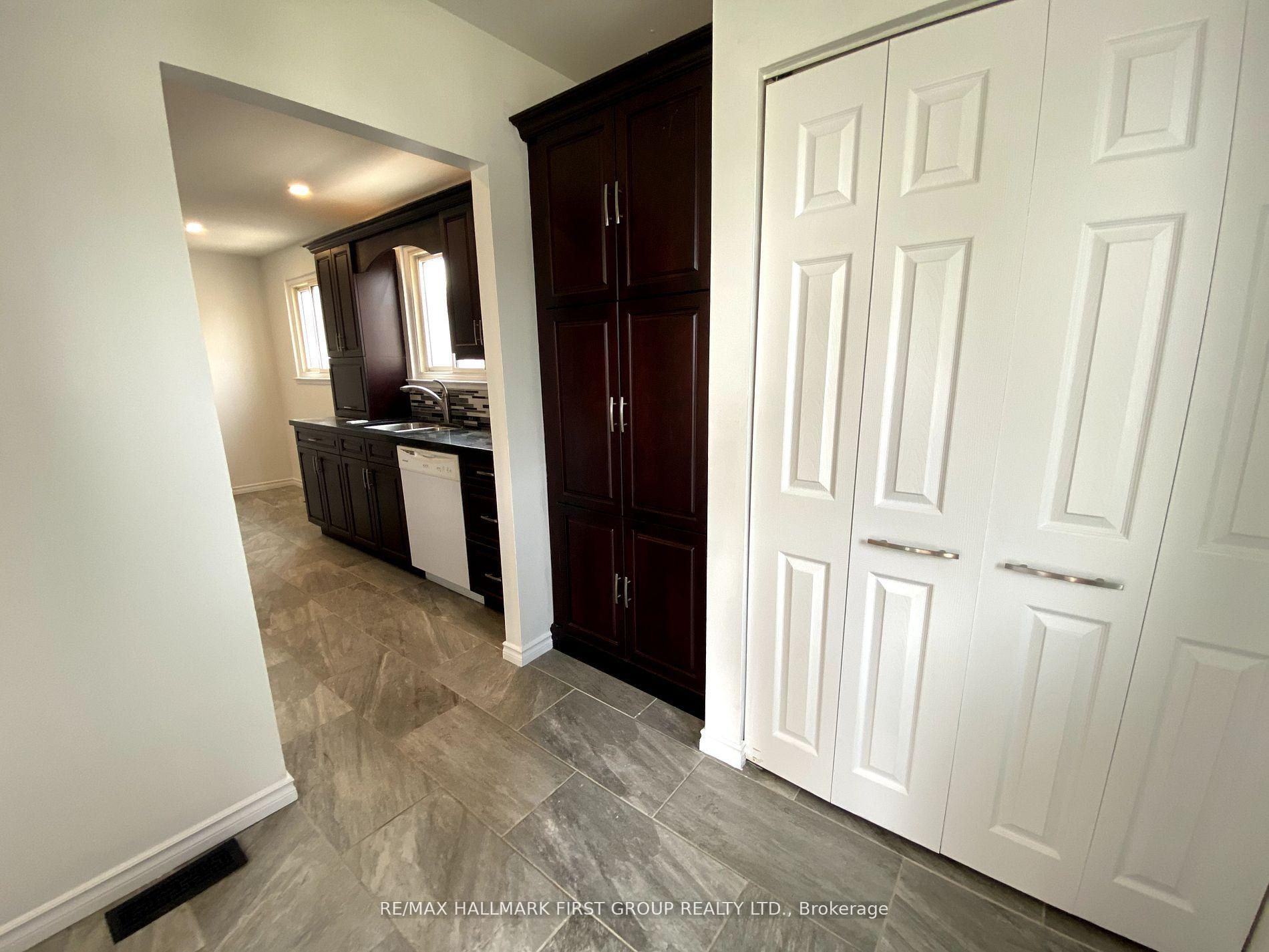 Photo 4 of 973 Mink Street, Pickering, West Shore — HOMEH