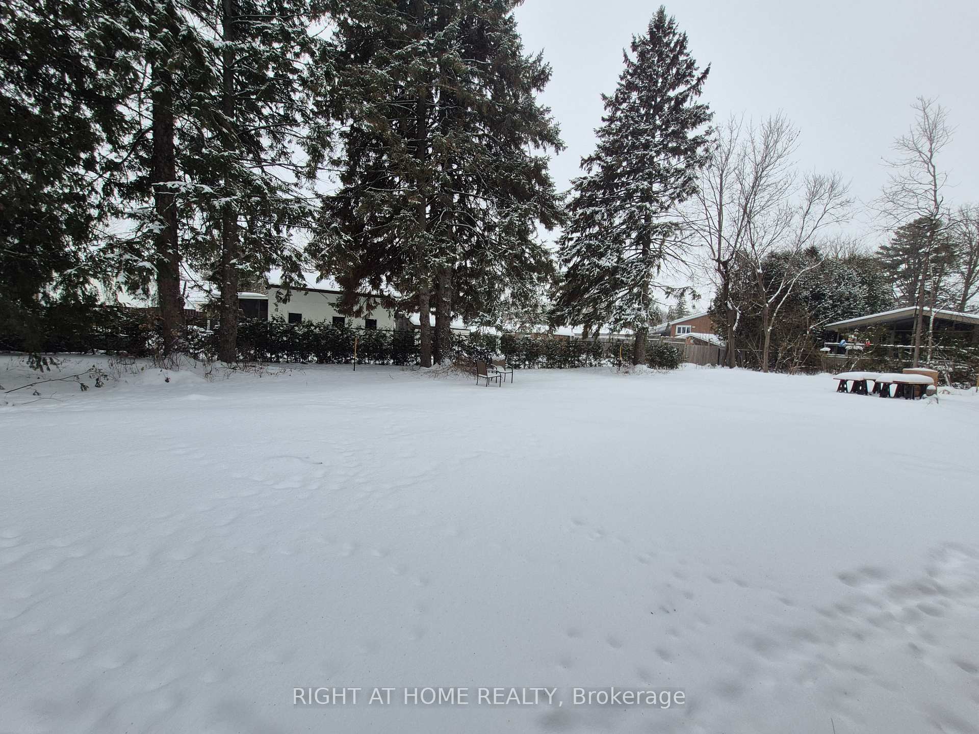 Photo 11 of 250 Harrington Street, Arnprior — HOMEH