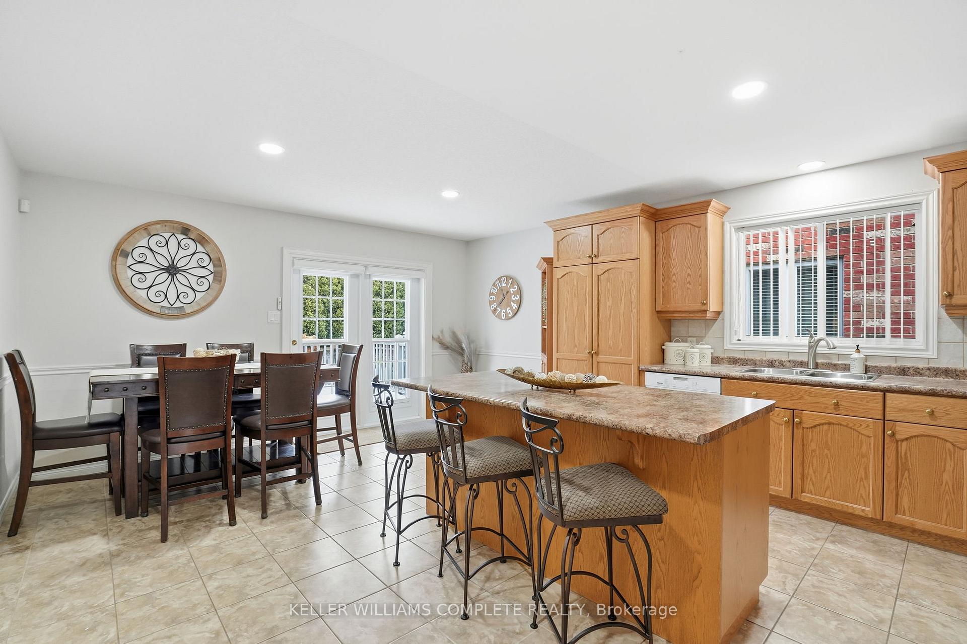 Photo 8 of 144 Sumner Crescent, Grimsby, Grimsby Beach — HOMEH