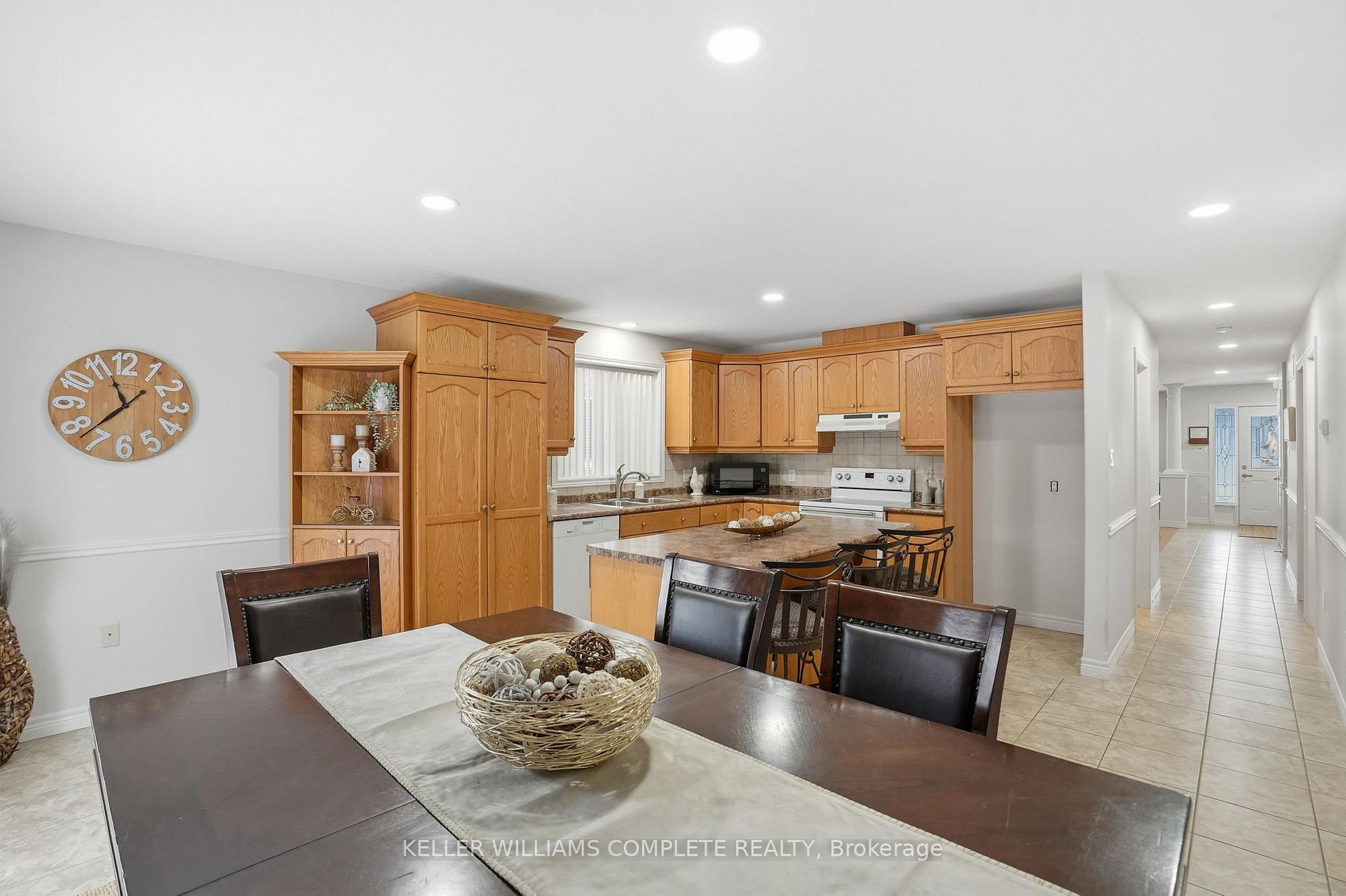 Photo 9 of 144 Sumner Crescent, Grimsby, Grimsby Beach — HOMEH