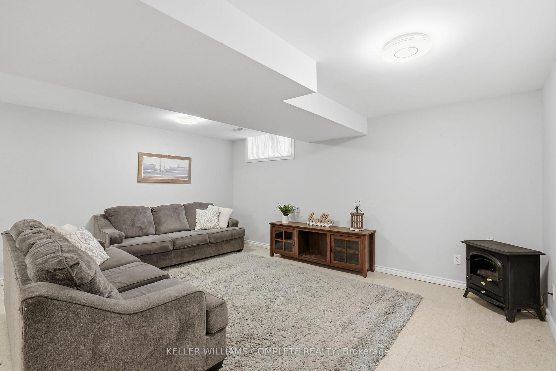 Photo 21 of 144 Sumner Crescent, Grimsby, Grimsby Beach — HOMEH
